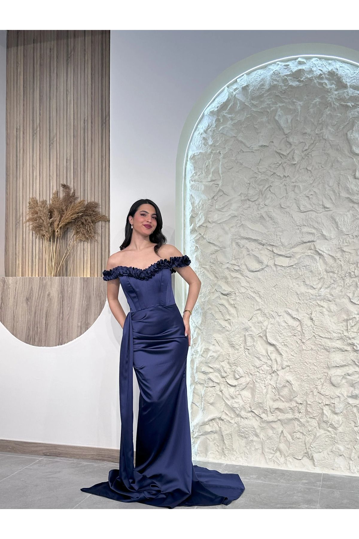 Kyra Studios Lacivert 1002 Çiçek Detaylı Abiye Elbise
