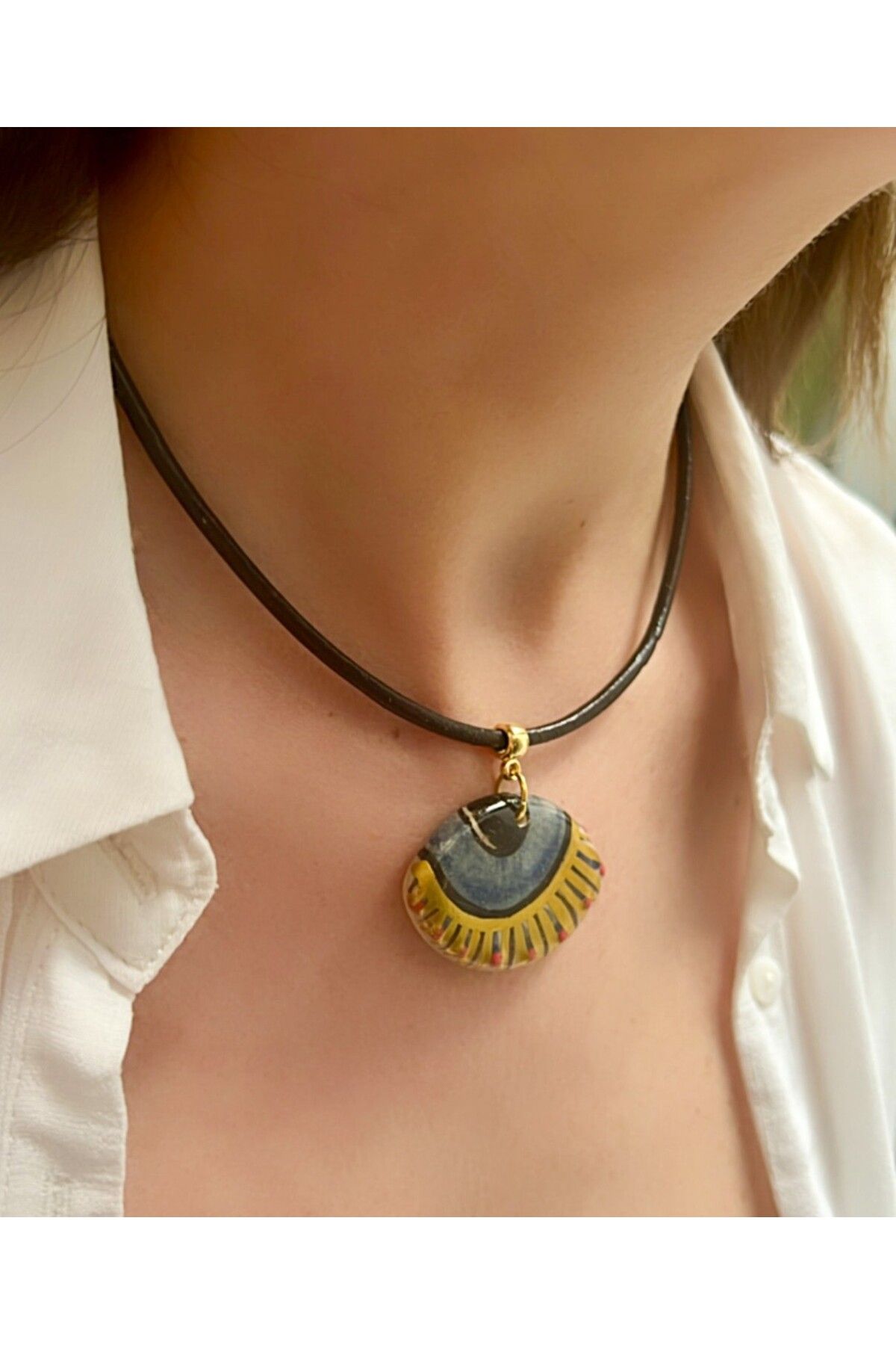 Kutcha Accessories Kahverengi Deri Kordonlu El Yapımı Seramik Göz Kolye