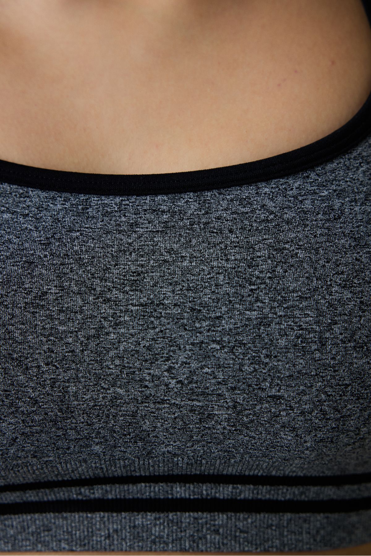 Penti-Biustonosz sportowy Black Light Support Contrast Seamless 5