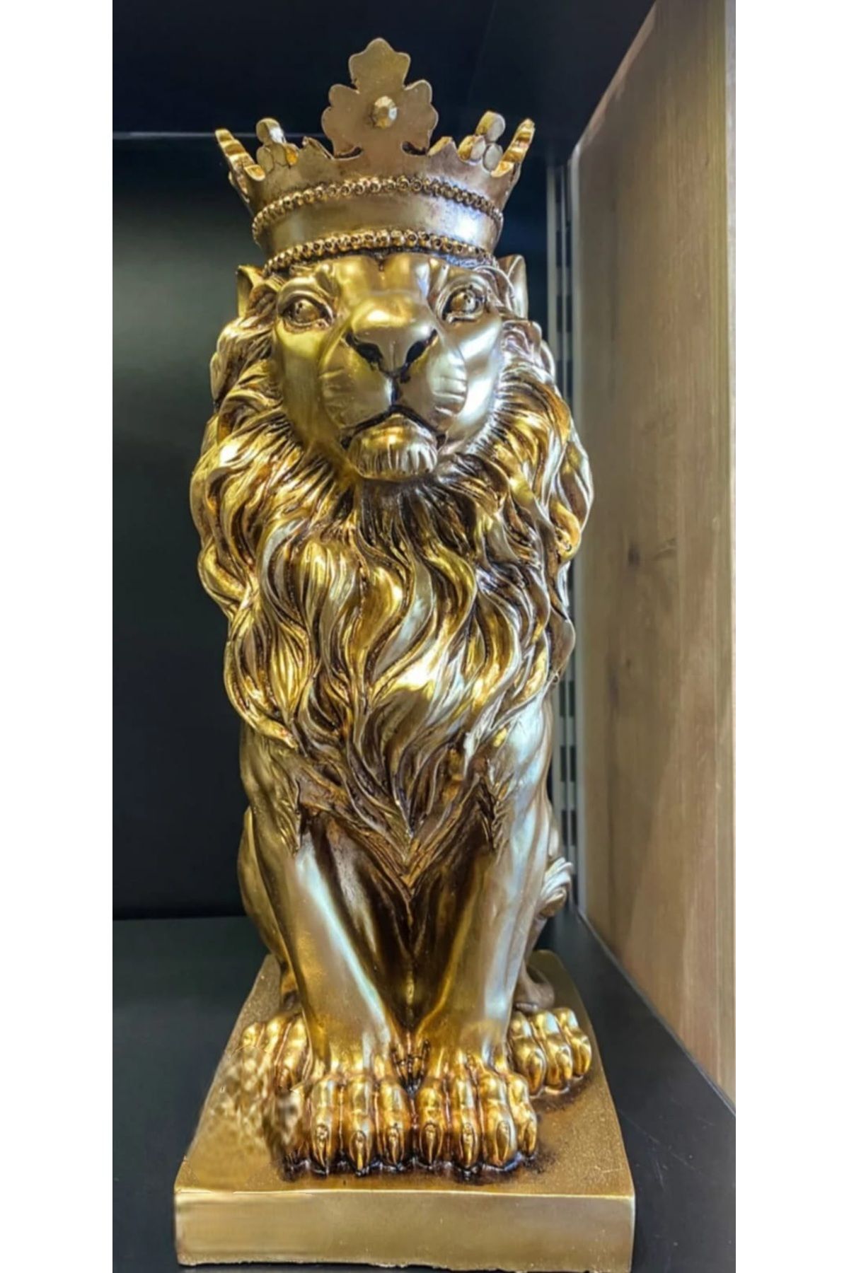 Yaratıcı sanatlar atölyesi Aslan Kral Taçlı Polyester Aslan Heykeli 35 CM