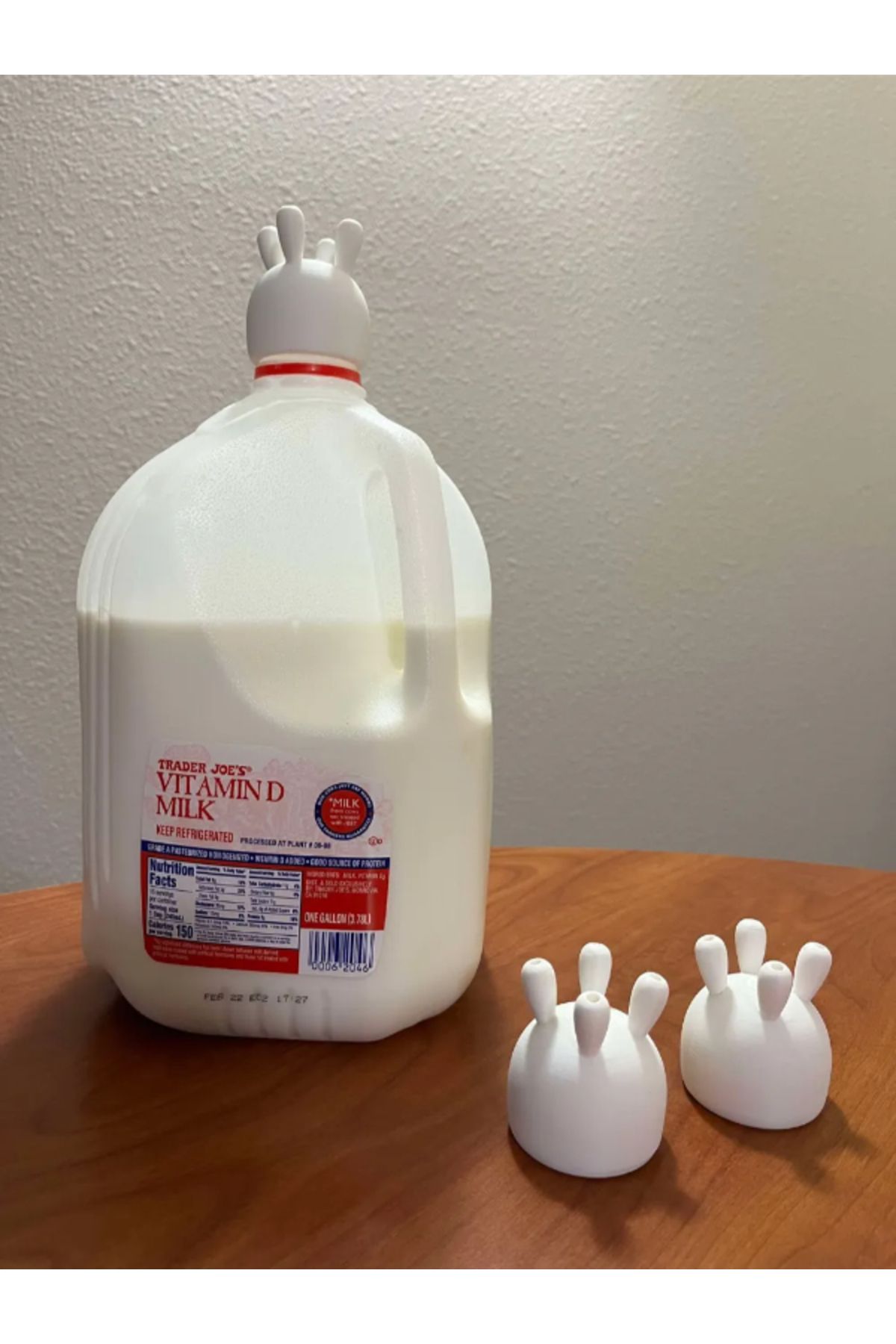 3d model s İnek Meme Kapak – Mizahi Süt Şişesi Kapağı