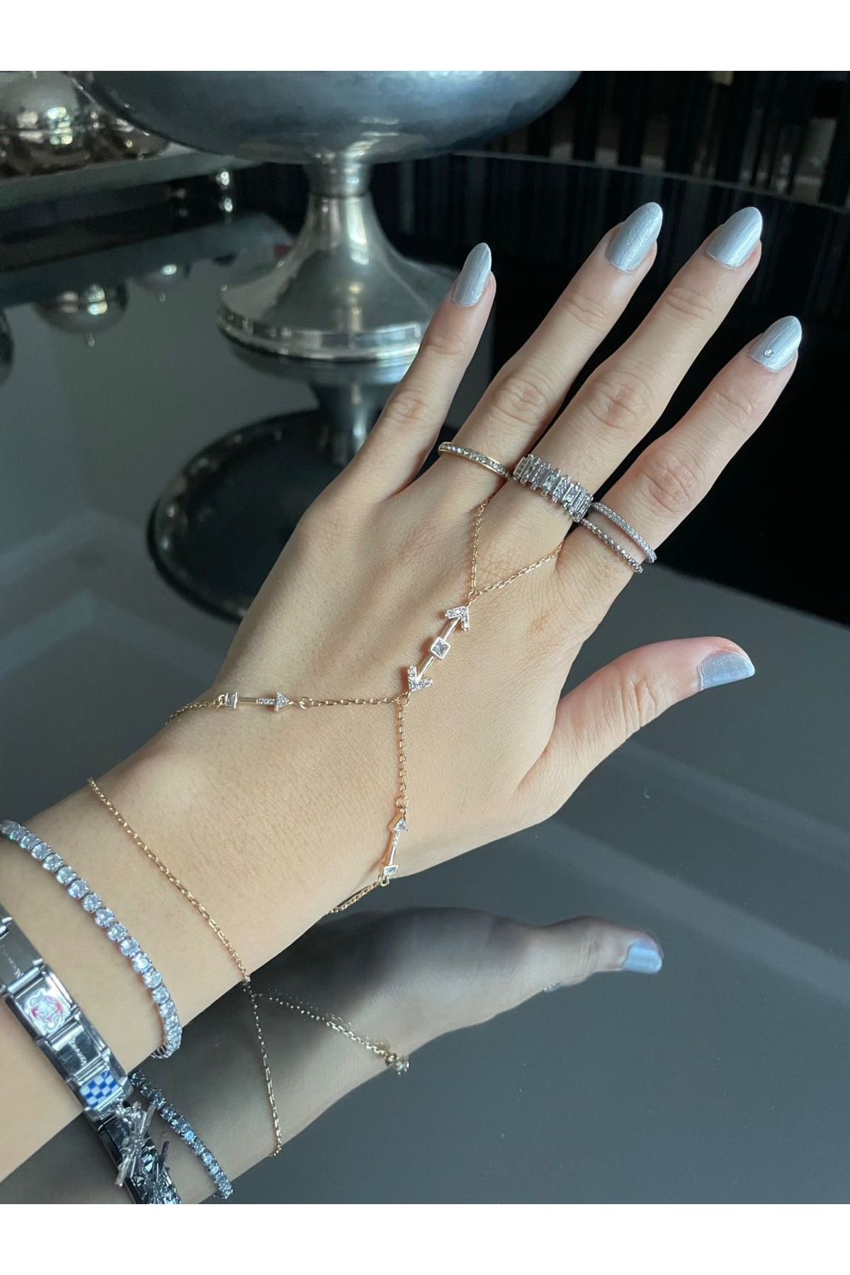 AccSWEN Oklu model şahmeran bileklik gold