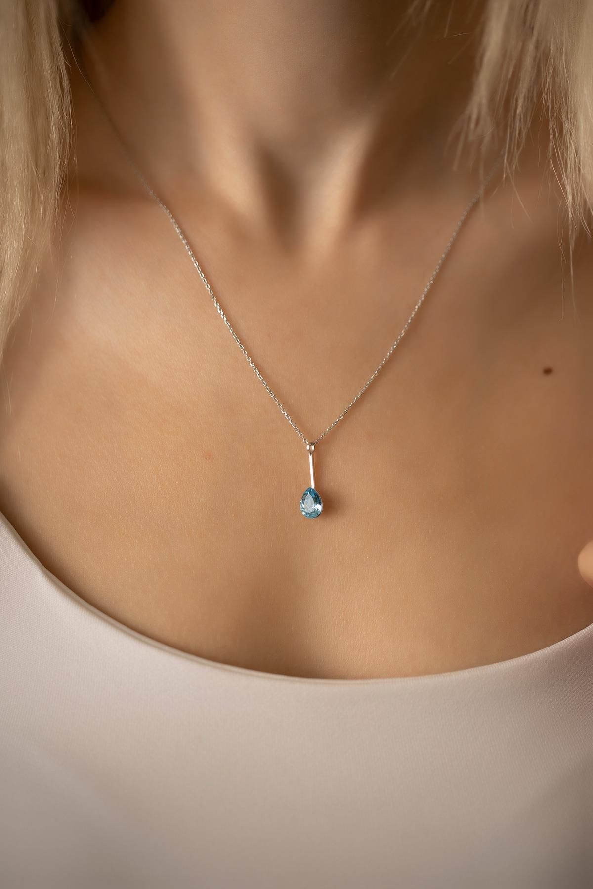 Ninova Silver Damla Model Gümüş Crystal Kolye
