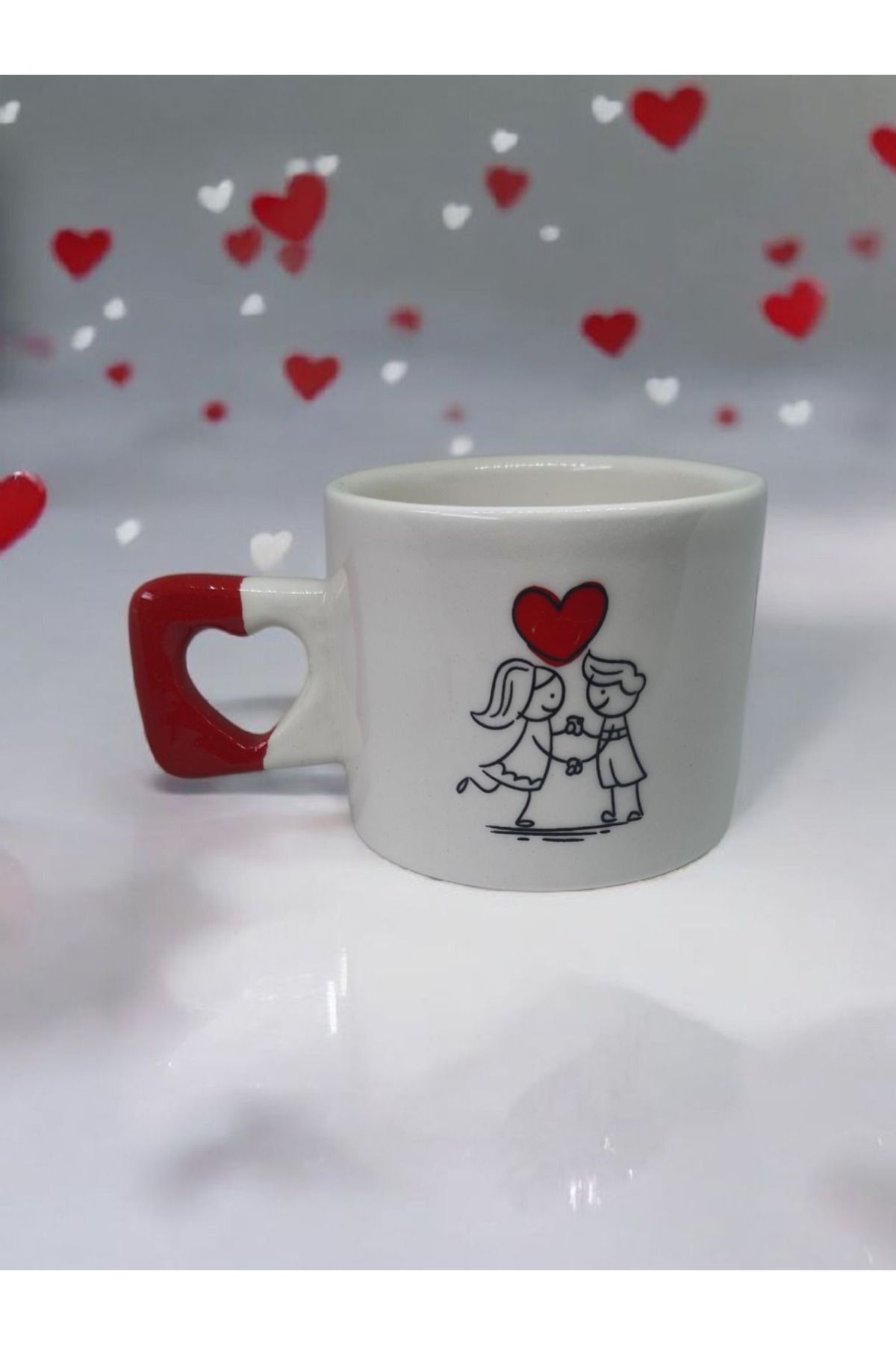 Simge Seramik Göz Göze Romantik Sevgililer Çizimli Kalp Kulplu El Yapımı Doğal Seramik Mug Kupa Fincan