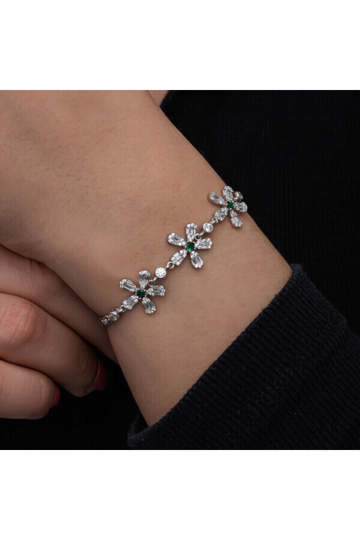 shop Baget Taşlı Çiçek Desenli 925 Ayar Gümüş Bileklik