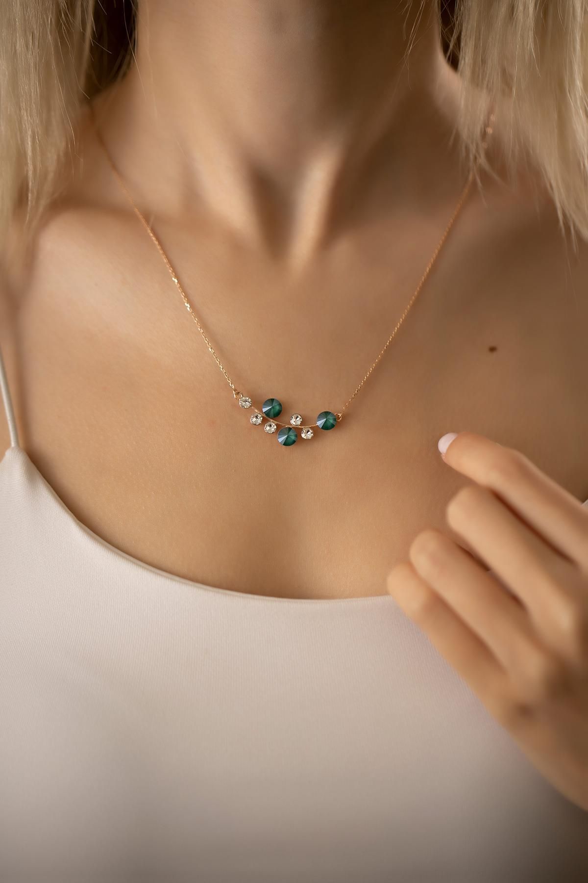 Ninova Silver Yaprak Model Rose Kaplama Gümüş Crystal Kolye