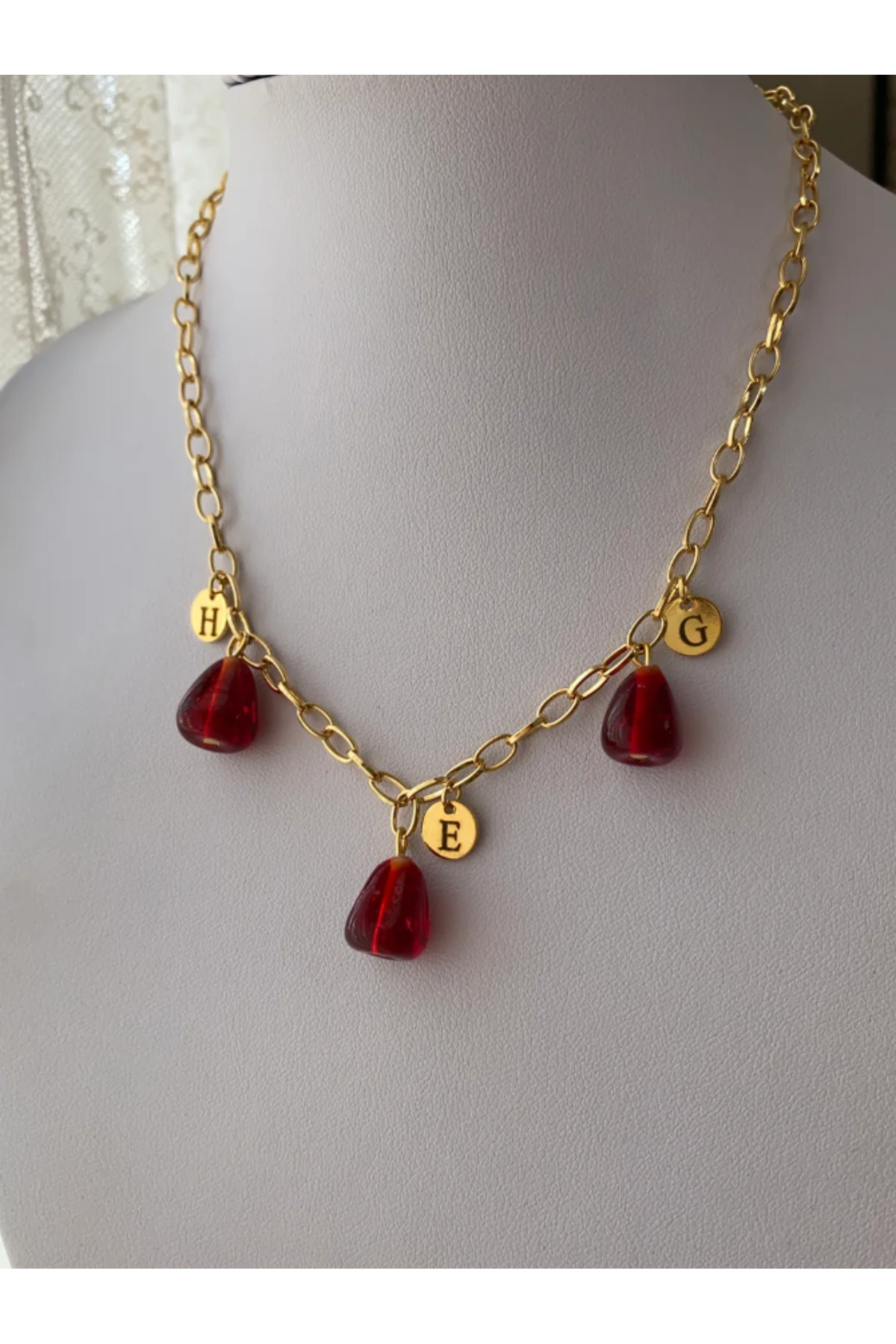 Mojo Jewellery Nar Tanem Kolyesi 3 Tane Nar ve Harf - Altın Kaplama Zincir