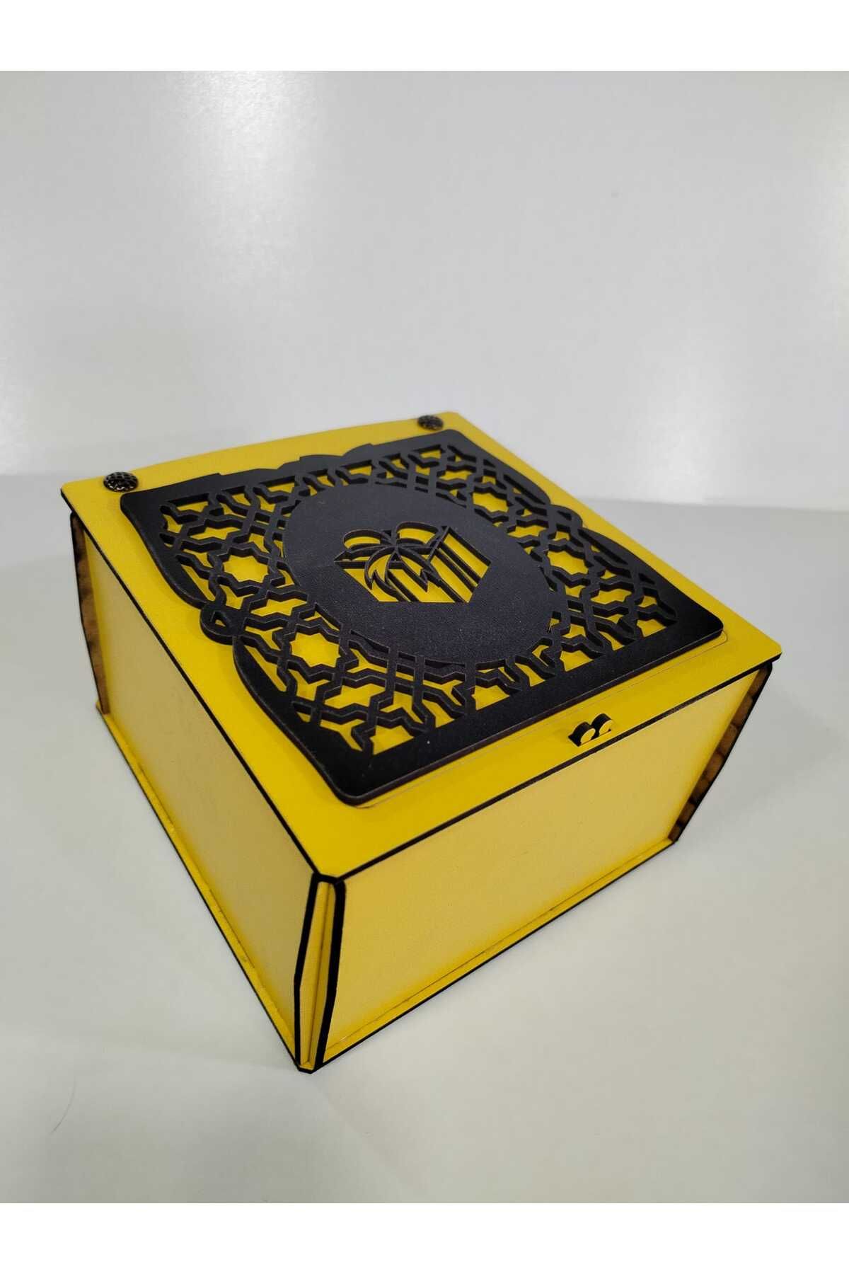 Vuslat Hediyelik SARI AHŞAP HEDİYE KUTUSU SİYAH DEKOR (15X15 CM) 9 CM YÜKSEKLİK