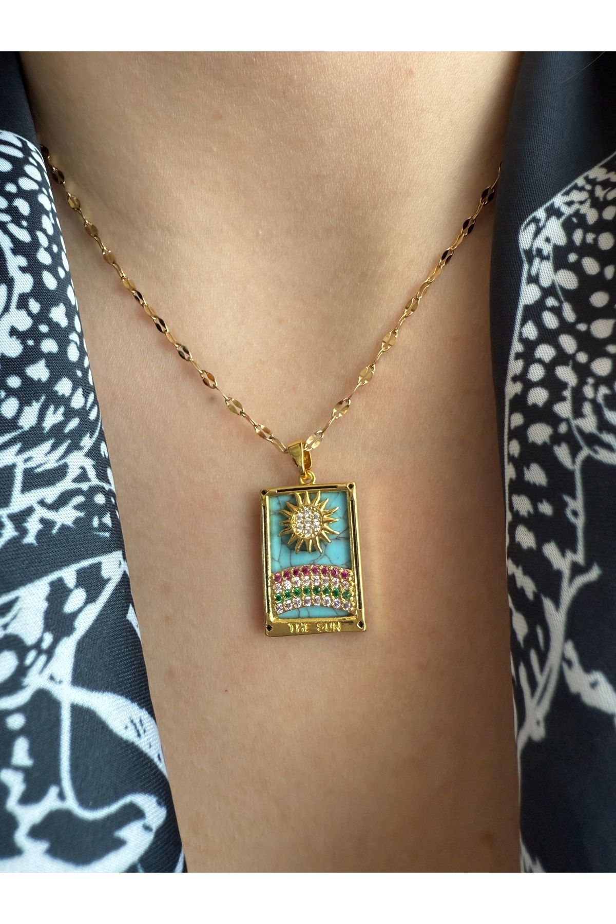 Pinery Jewels Renkli Taşlı Güneş Kararmaz Paslanmaz Çelik Kadın Kolye – Modern ve Şık Tasarım
