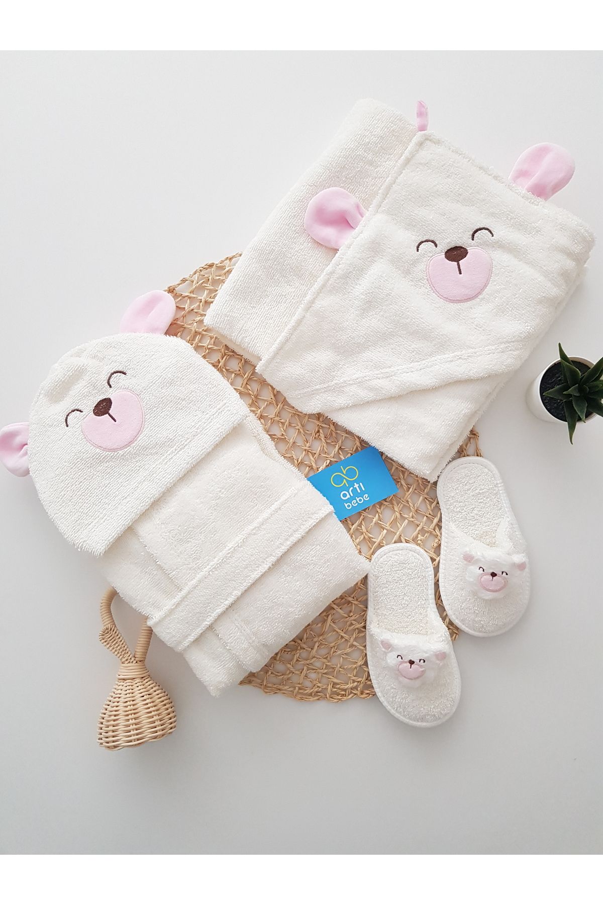 artıbebe 3’lü Bebek Banyo Bornoz Seti | Kapüşonlu Kulaklı Havlu + Bornoz + Terlik | Ayıcık Desenli %100 Pamuk