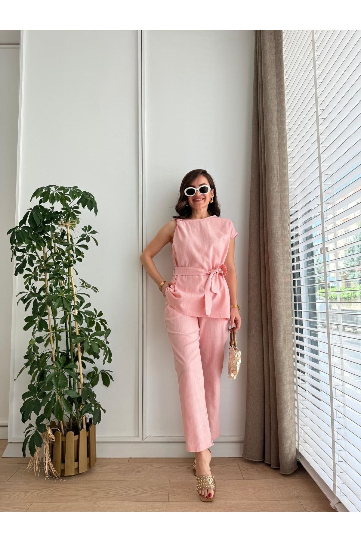 My Blog Pembe Omzu Burgu Detaylı Bluz Pantolon Takım - 8644