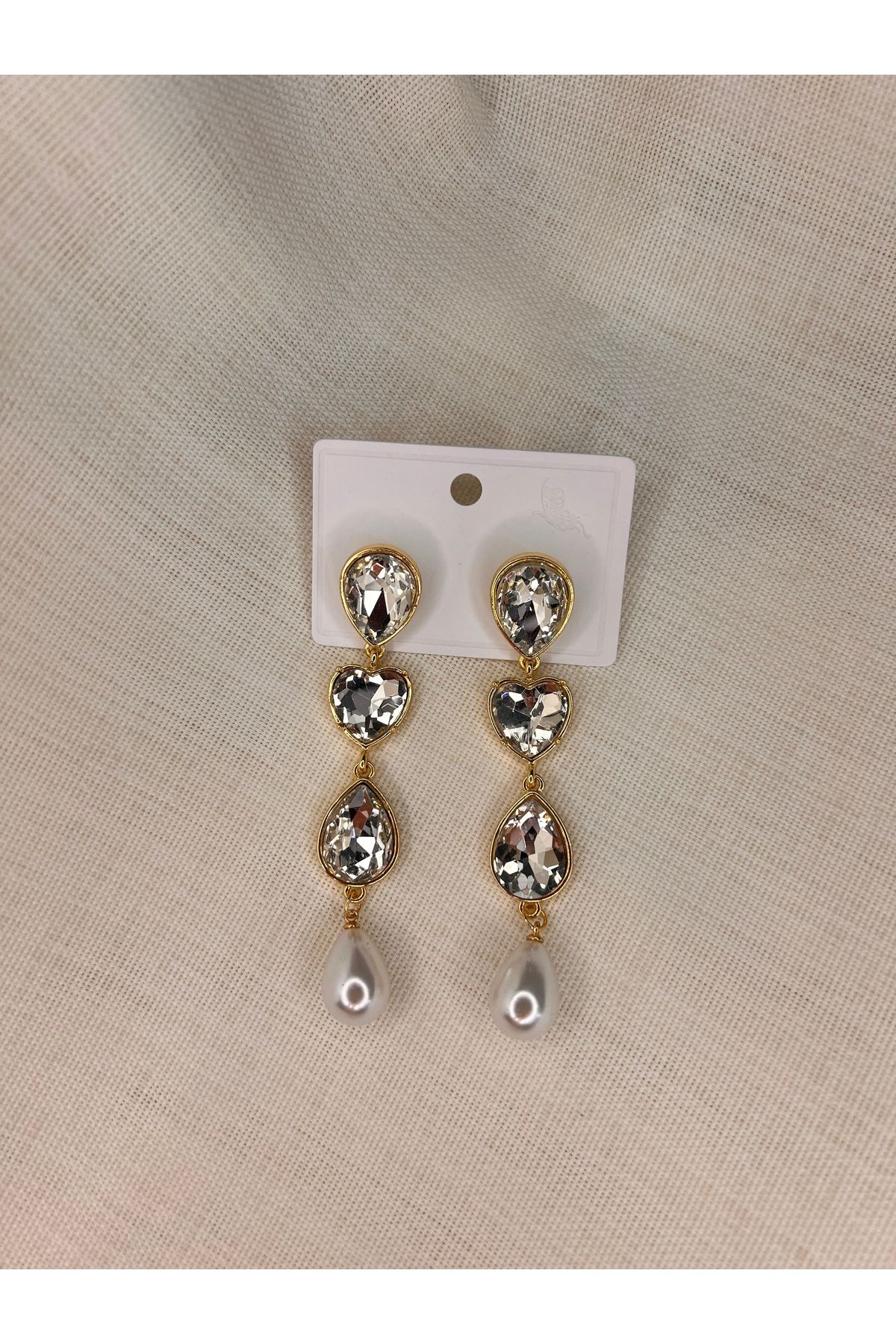 Butik DeFaY Damla şeklinde taş detaylı incili çelik küpe
