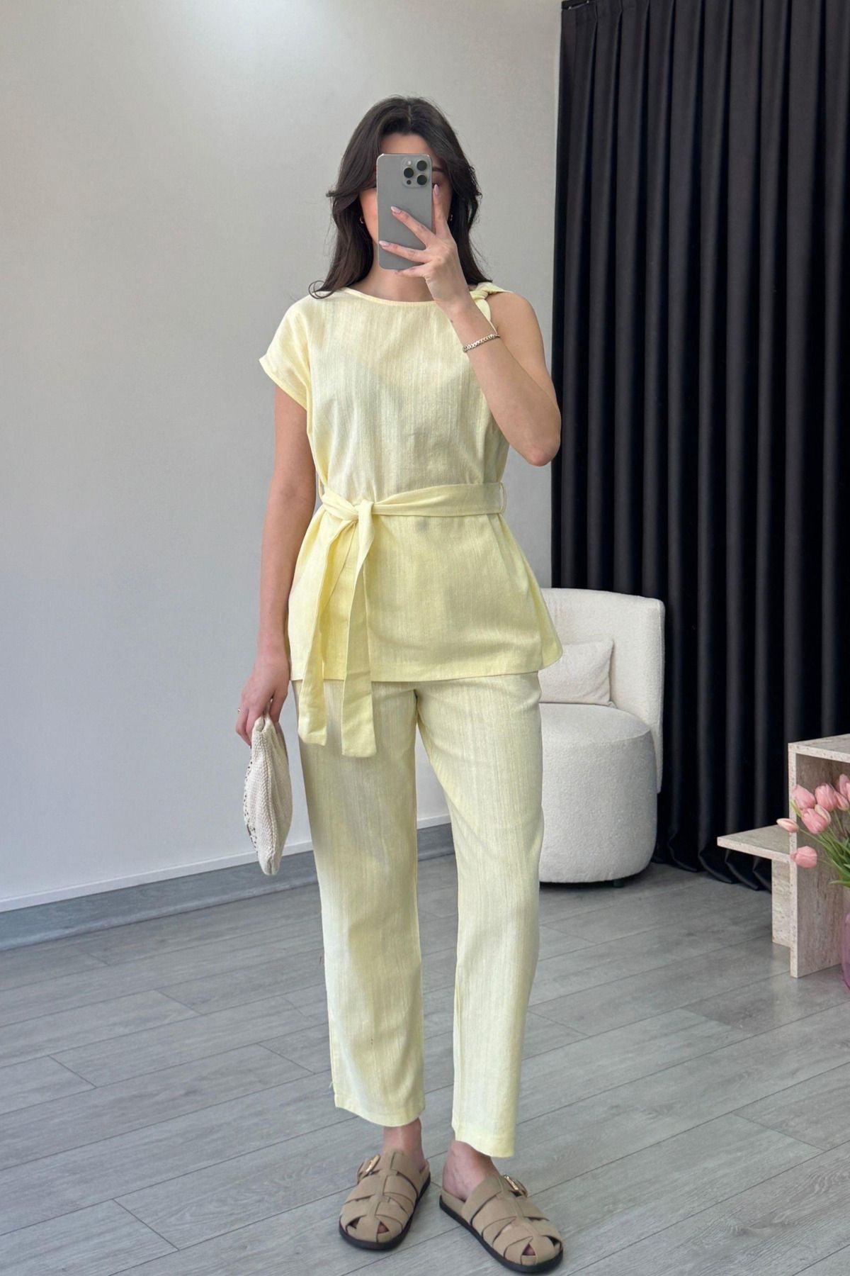 My Blog Sarı Omzu Burgu Detaylı Bluz Pantolon Takım - 8644