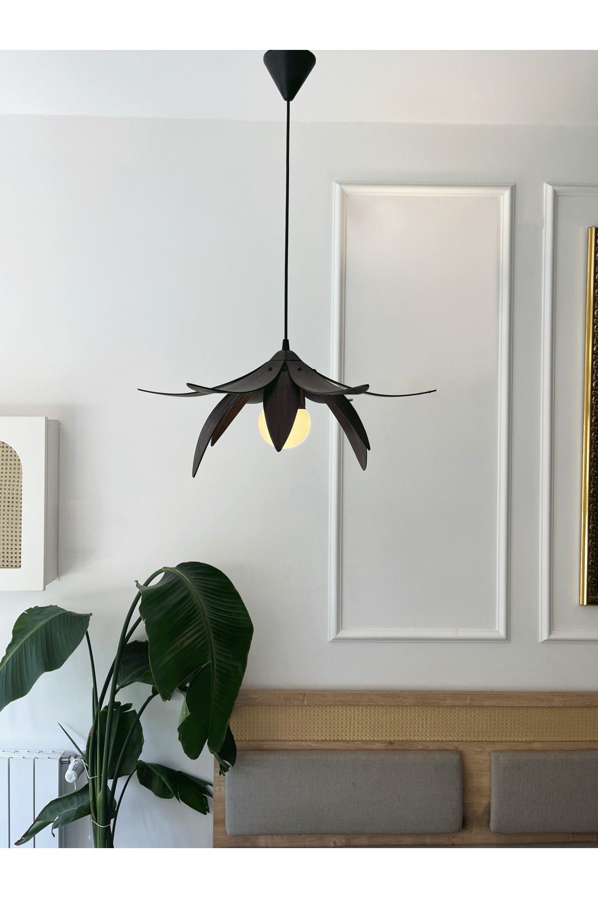 Fagus Wood Lotus Avize – Ahşap Modern ve Minimal Tasarım Avize, İskandinav Salon ve Oturma Odası Aydınlatması