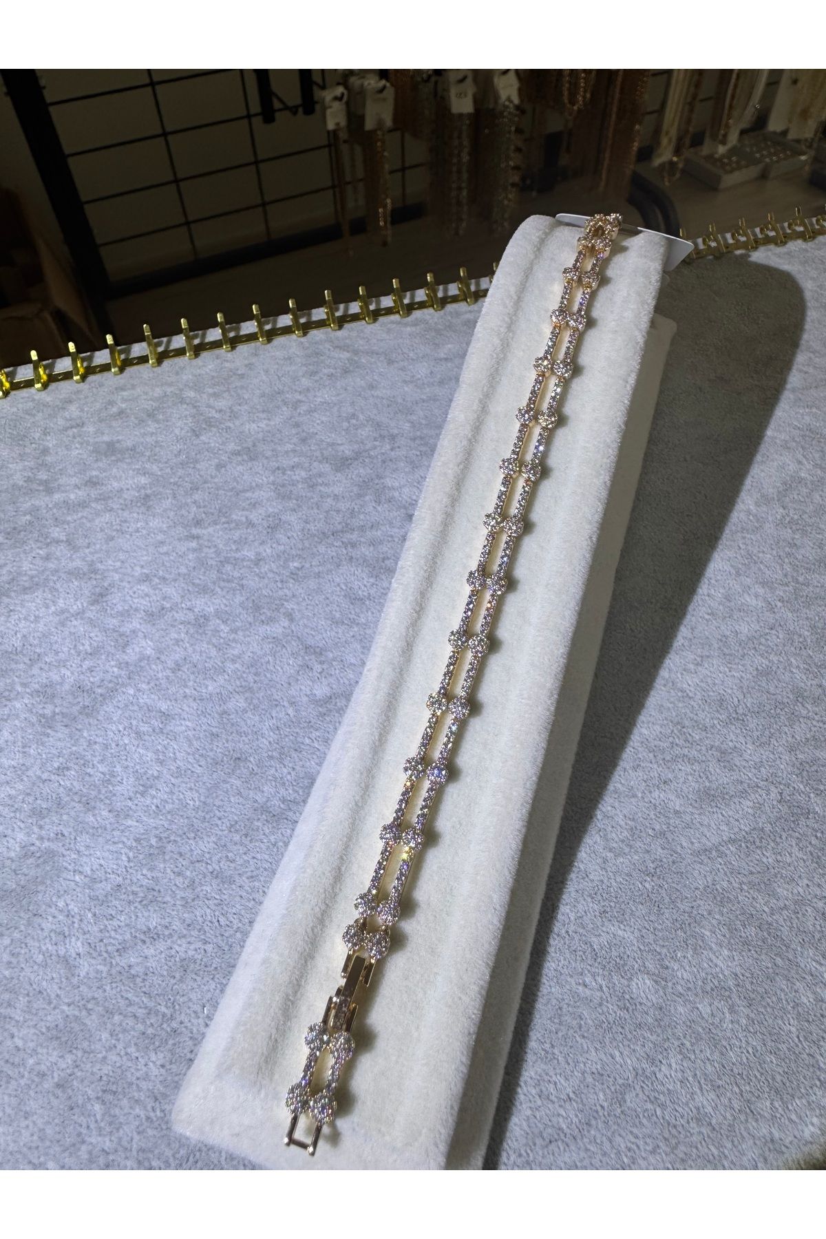 XUPING JEWELRY 18K ALTIN KAPLAMA ÇELİK PASLANMAZ KARARMAZ KADIN BİLEKLİK