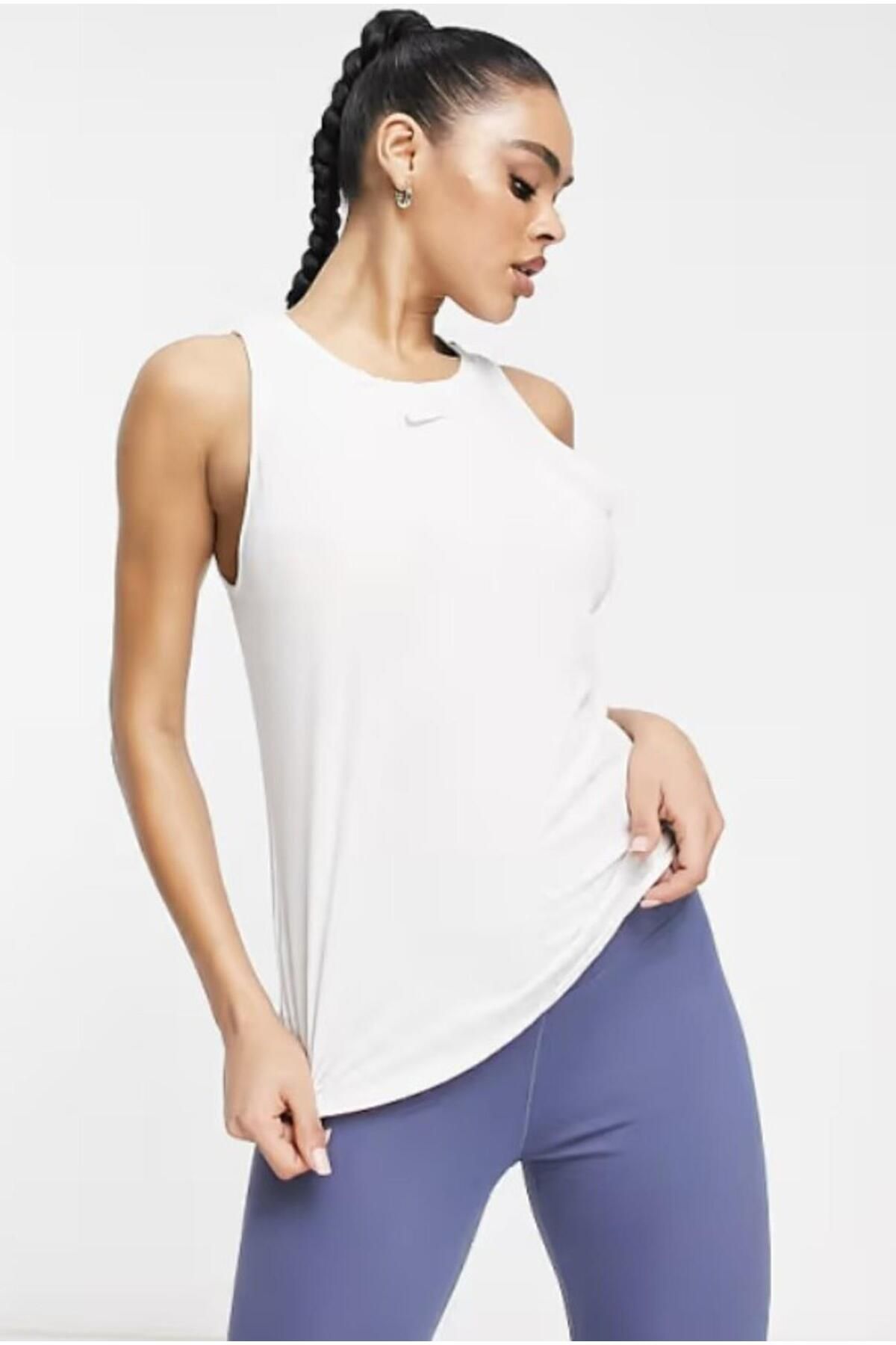 Nike One Classic Dri-FIT Kadın Beyaz Atlet