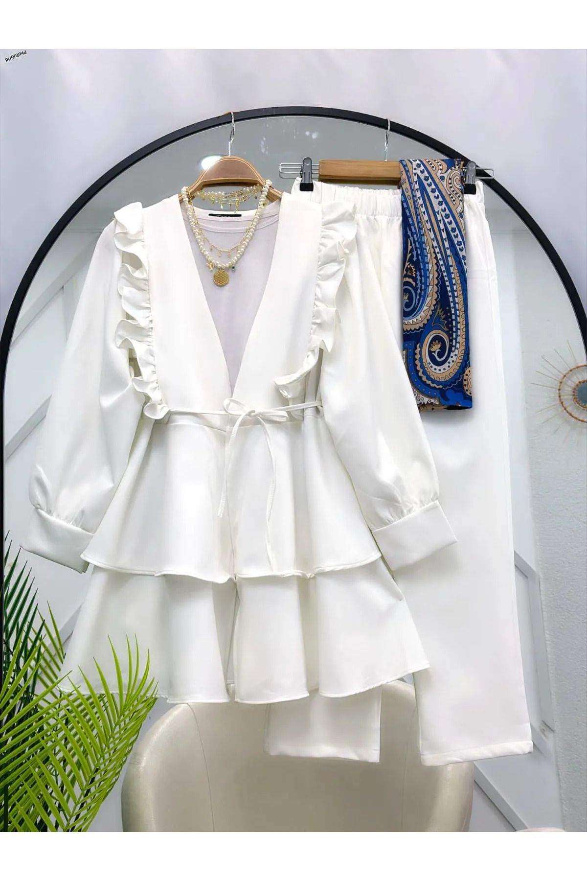 VOLT CLOTHİNG Kadın Nilüfer Fırfırlı Klasik İkili Takım