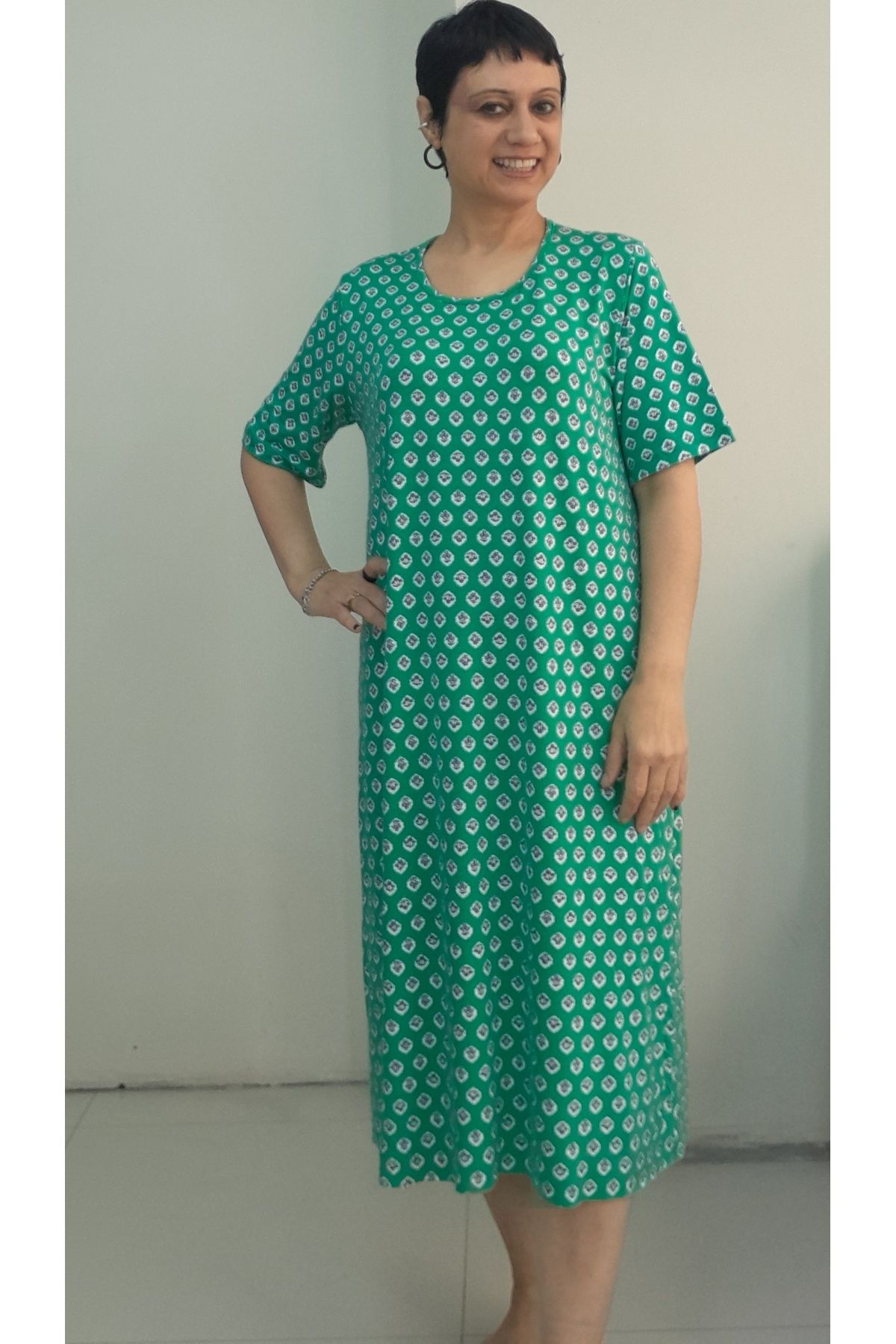 Mertcan Butik Yeşil desenli kısa kollu penye viskon elbise