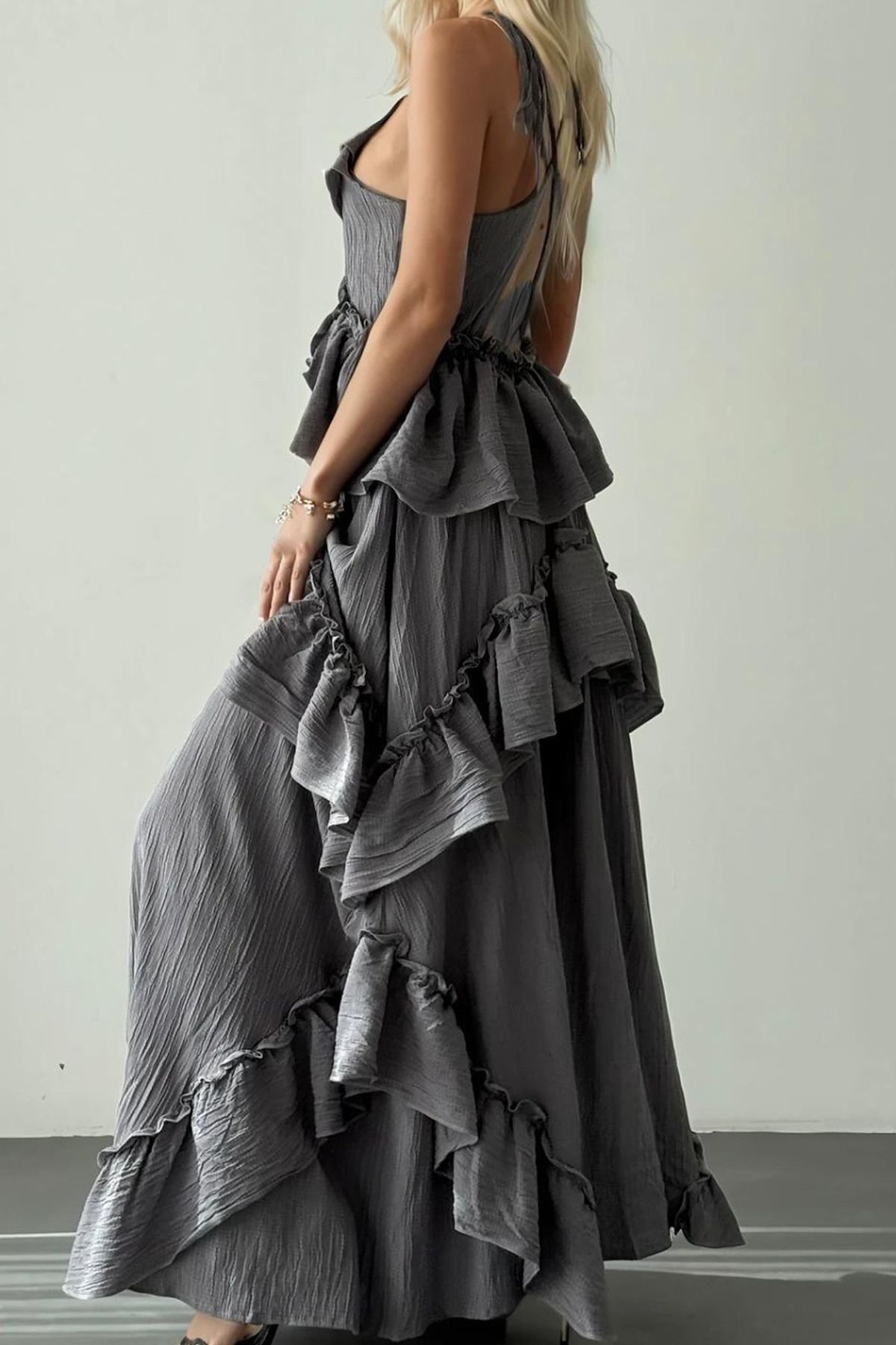 FASHION COCKTAIL İp Bağlama Askılı Fırfırlı Hacimli Dalgalı Hareketli Yırtmaçsız Maxi Uzun Yazlık Sahil Tatil Elbise
