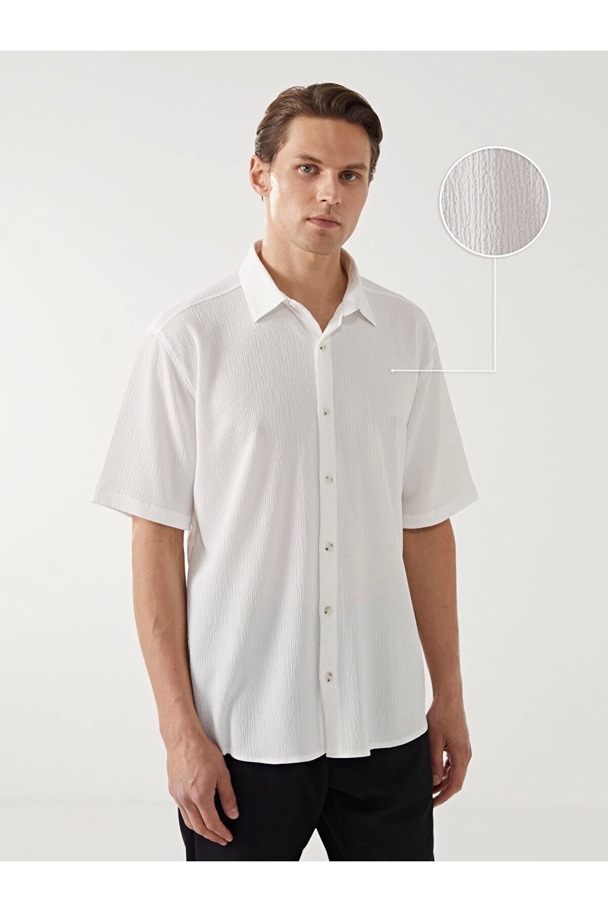 LC Waikiki LCW Vision Ekru Regular Fit Kısa Kollu Erkek Gömlek