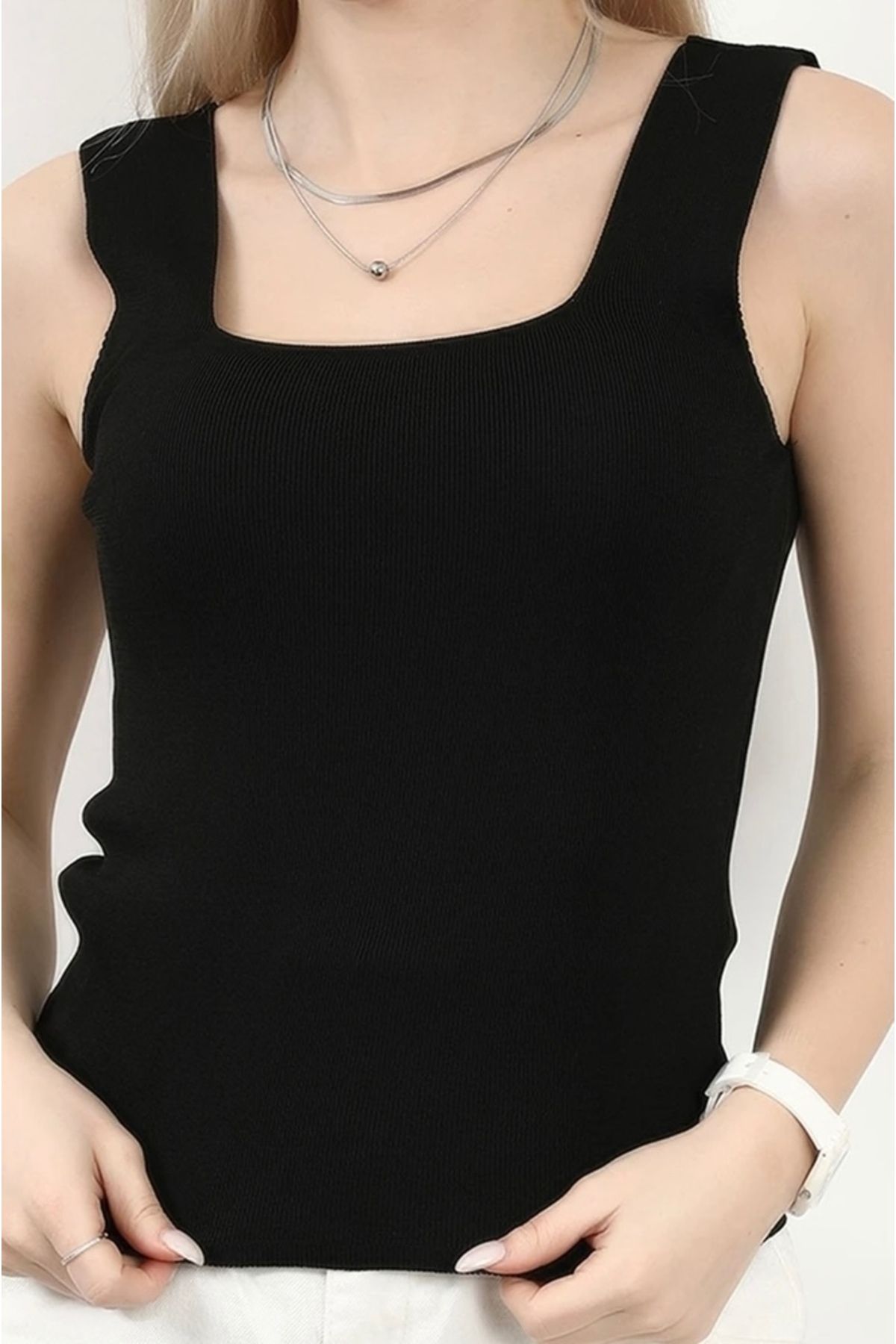 MODA Örme U yaka sıfır kol bluz