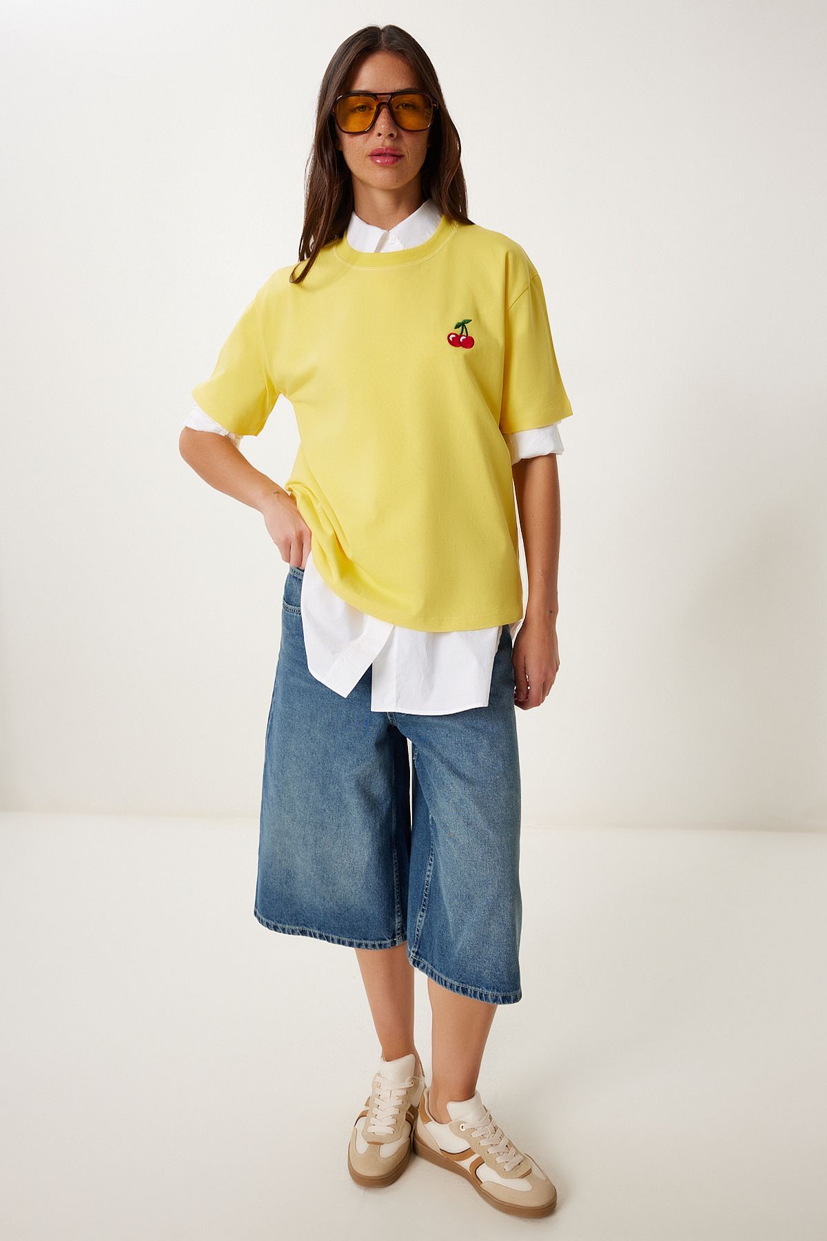 Lovelyİstanbul Kiraz Nakışlı Pamuklu Örme T-shirt SARI LAN0033