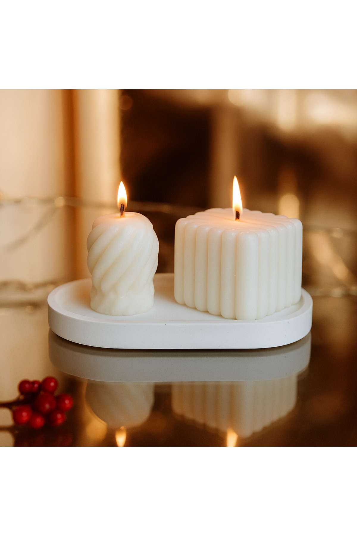 White Design Candle Set – Square and Spiral Model
