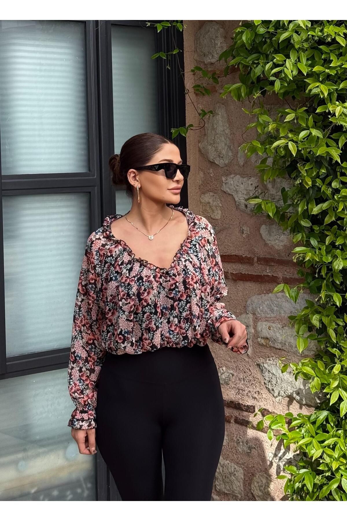 Daves Yuvarlak Yaka Şifon Kumaş Bel Ve kol Lastikli-Pembe