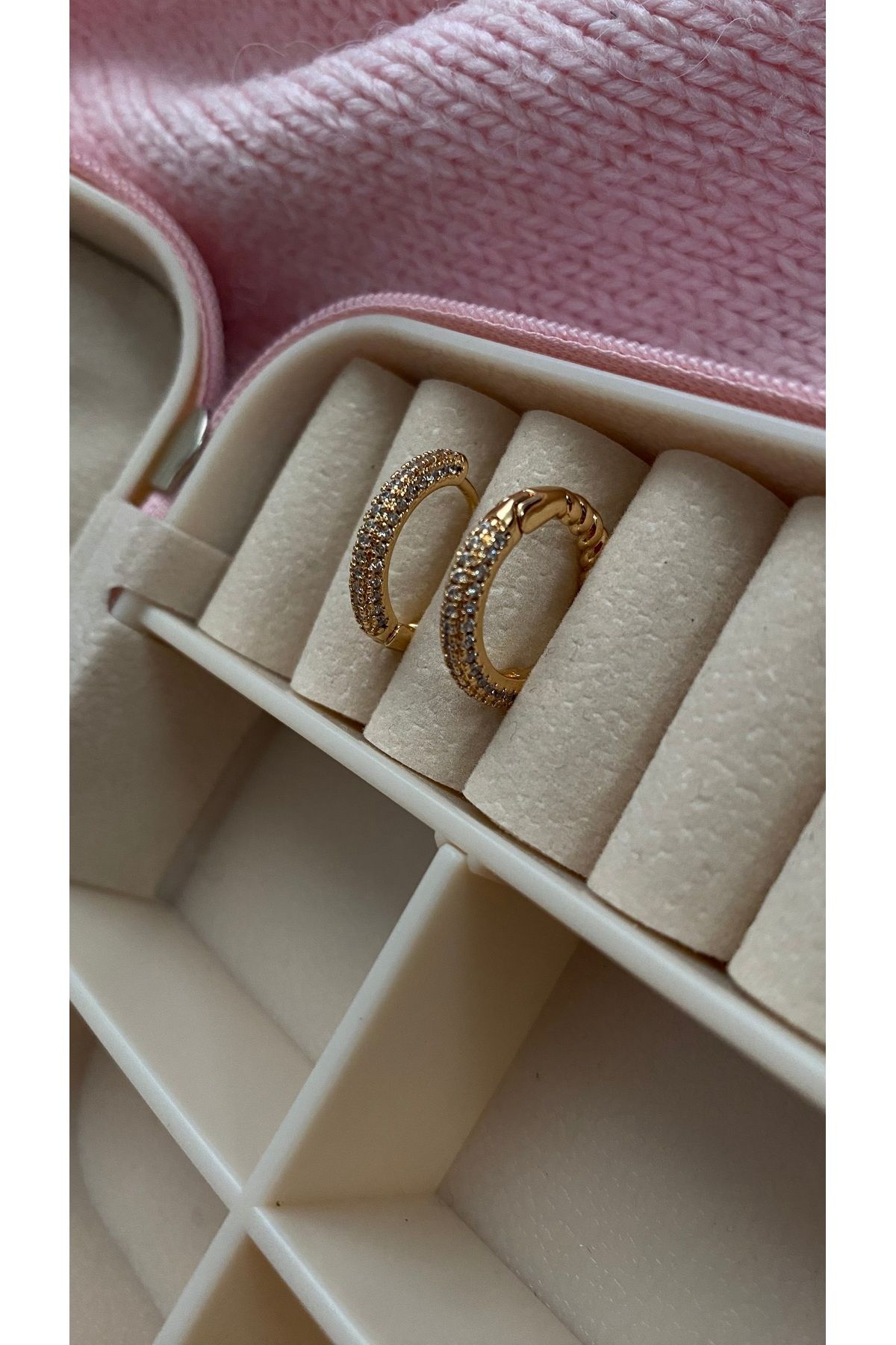 JEWELRY ÇELİK ZİRKON TAŞ VE BURMA DETAYLI ZARİF KÜPE
