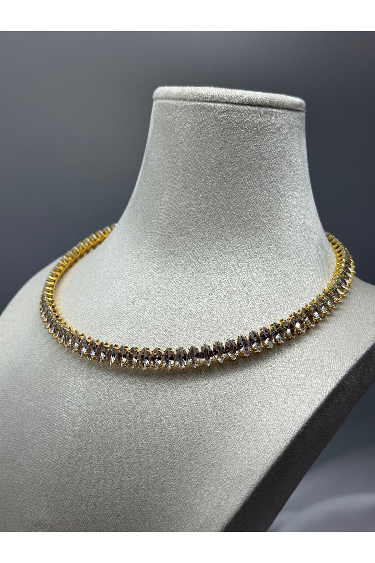 HADRA ACCESSORİES Sarı Renk Tek Sıra Taşlı Abiye Kolye