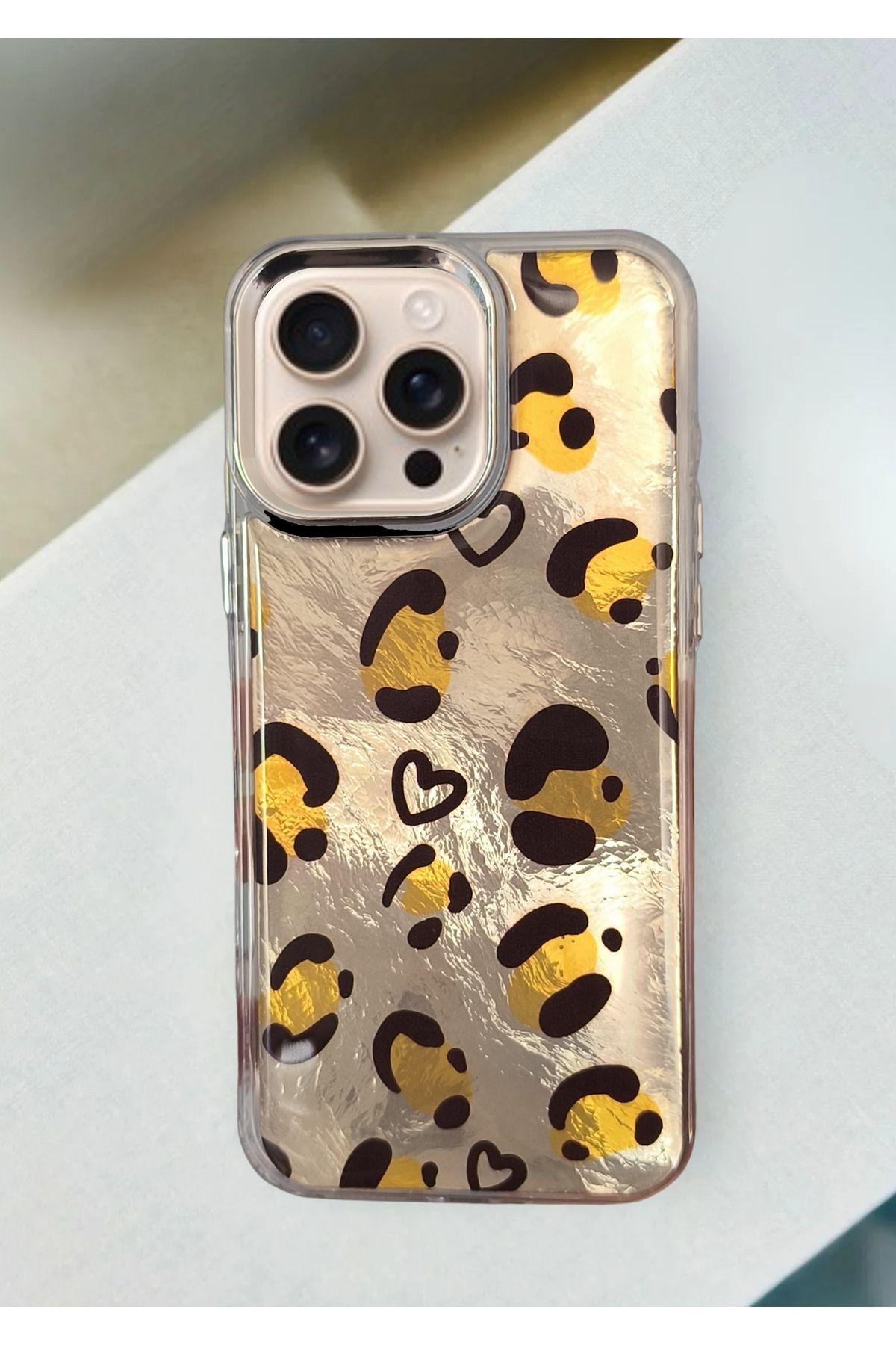 BCASE İphone 16 Pro Leopar Desenli Kılıf