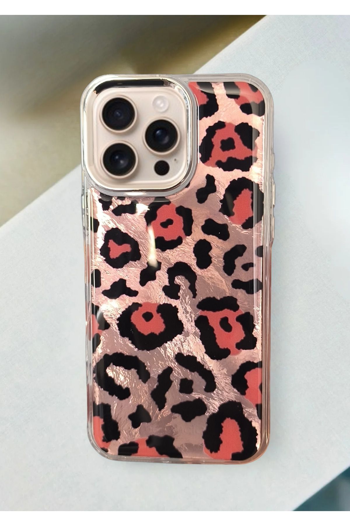 BCASE İphone 16 Pro Leopar Desenli Kılıf
