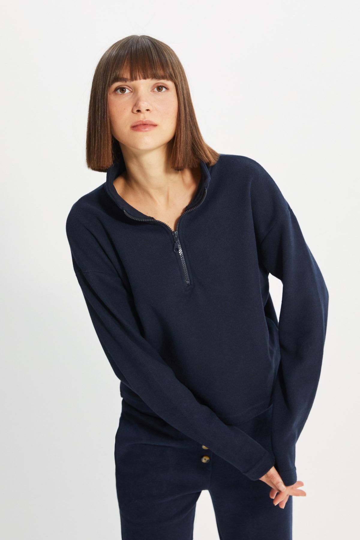 Trendyol Collection-Navy Blue Thessaloniki/Knitwear Look Zip γιακάς Κανονική/Κανονική Εφαρμογή Πλεκτό Φούτερ TWOAW22SW0732 8
