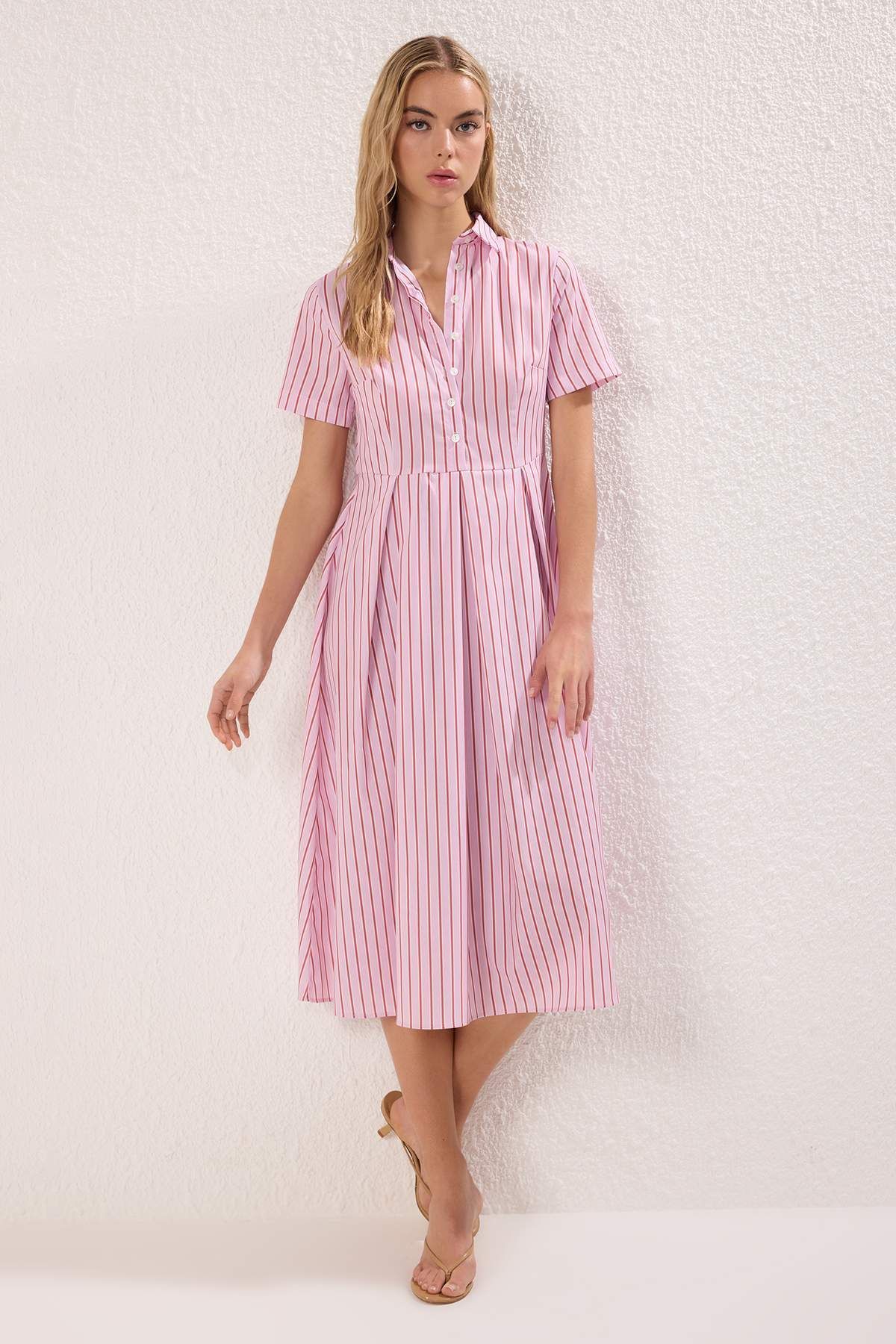 Trendyol Collection Różowa Spódnica W Paski Z Rozcięciem W Talii I Pół-plisą, Sukienka Midi Z Tkaniny Kobieta - 38