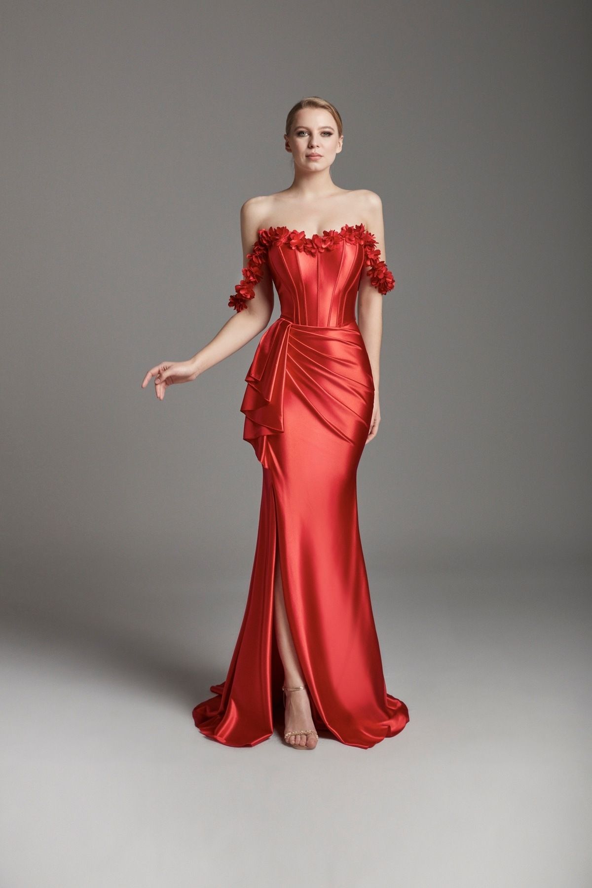 So Lady TA - Çiçek Detaylı Balık Model Saten Elbise