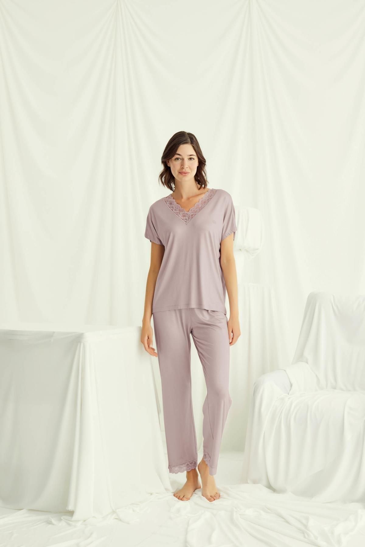 MONAMİSE Kısa Kollu V Yakalı Dantelli Pijama Takımı
