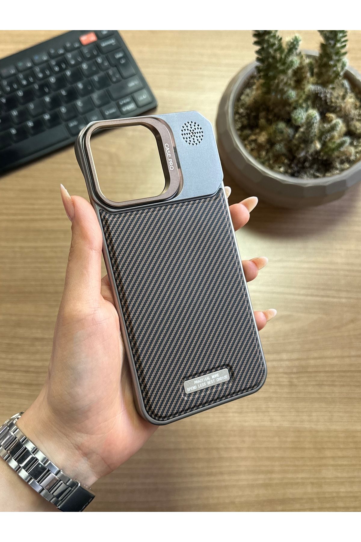 MTL iPhone 13 Pro Max Standlı karbon Kılıf Soocase624