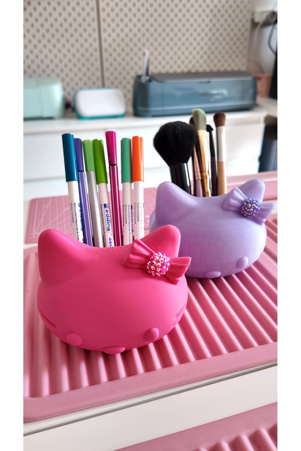 By Selen Suyolcu Hello Kitty Makyaj Organizer