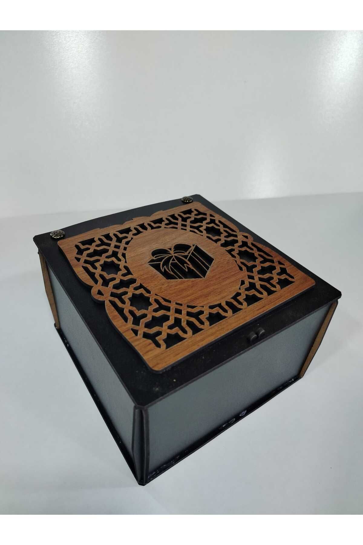 Vuslat Hediyelik AHŞAP HEDİYE KUTUSU KAHVERENGİ DEKOR (15X15 CM) 9 CM YÜKSEKLİK