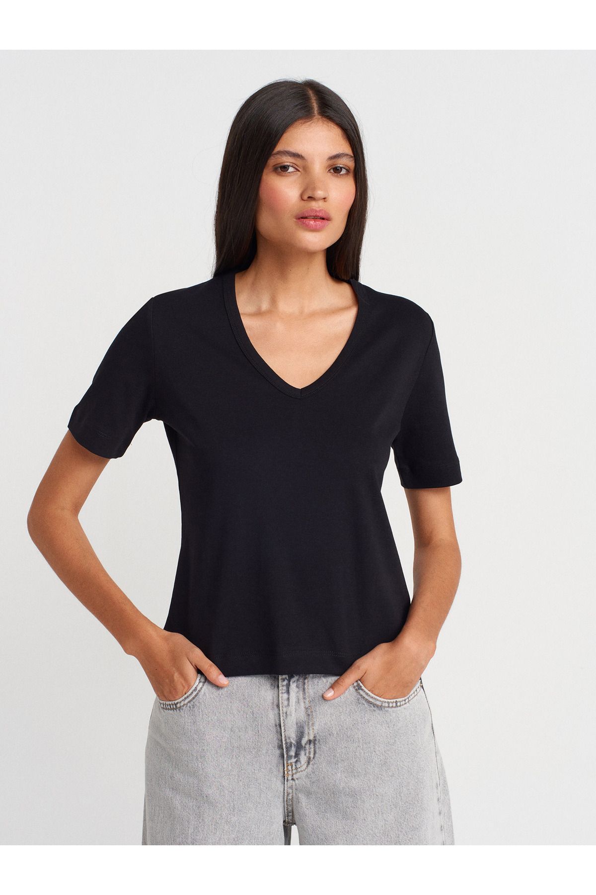 Dilvin 31840 V Yaka Kısa Kollu T-shirt-Siyah