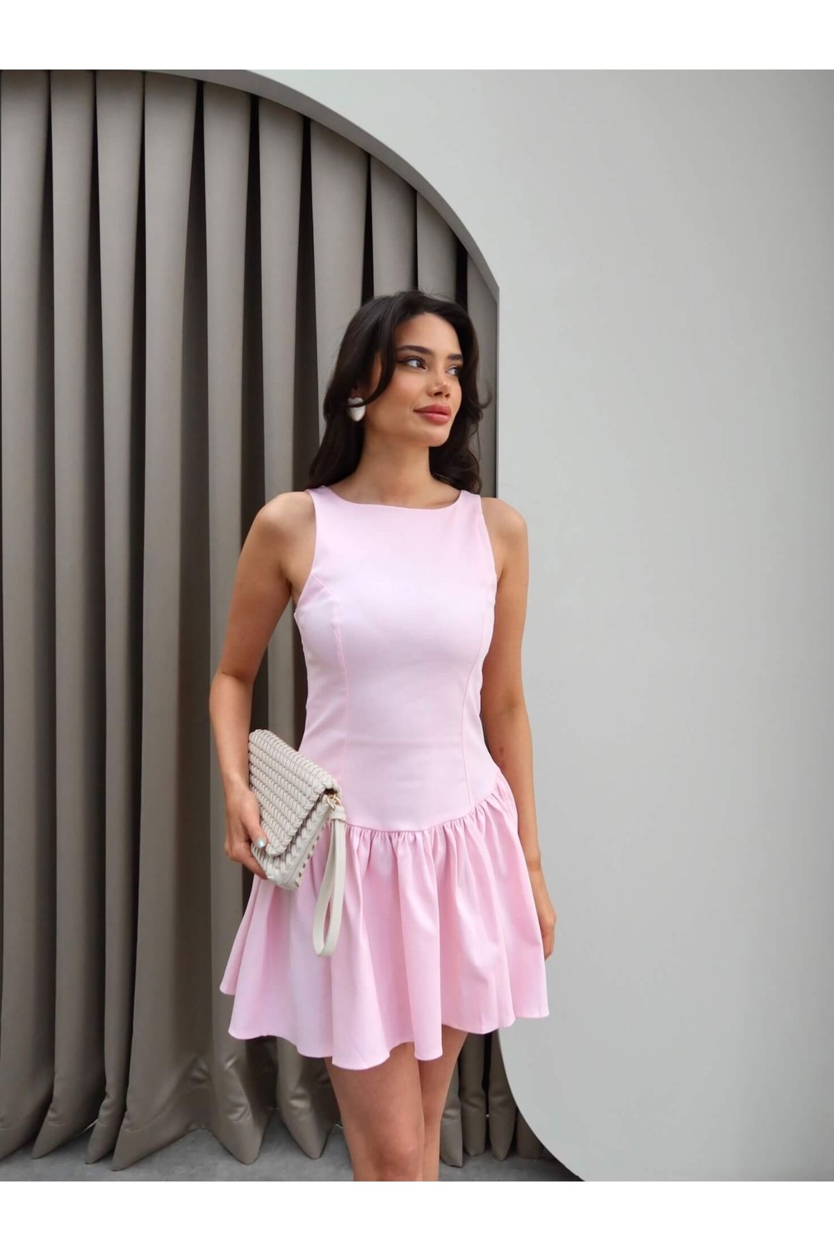 ESRAHELVACI Halter Yaka Eteği Büzgülü Mini Elbise