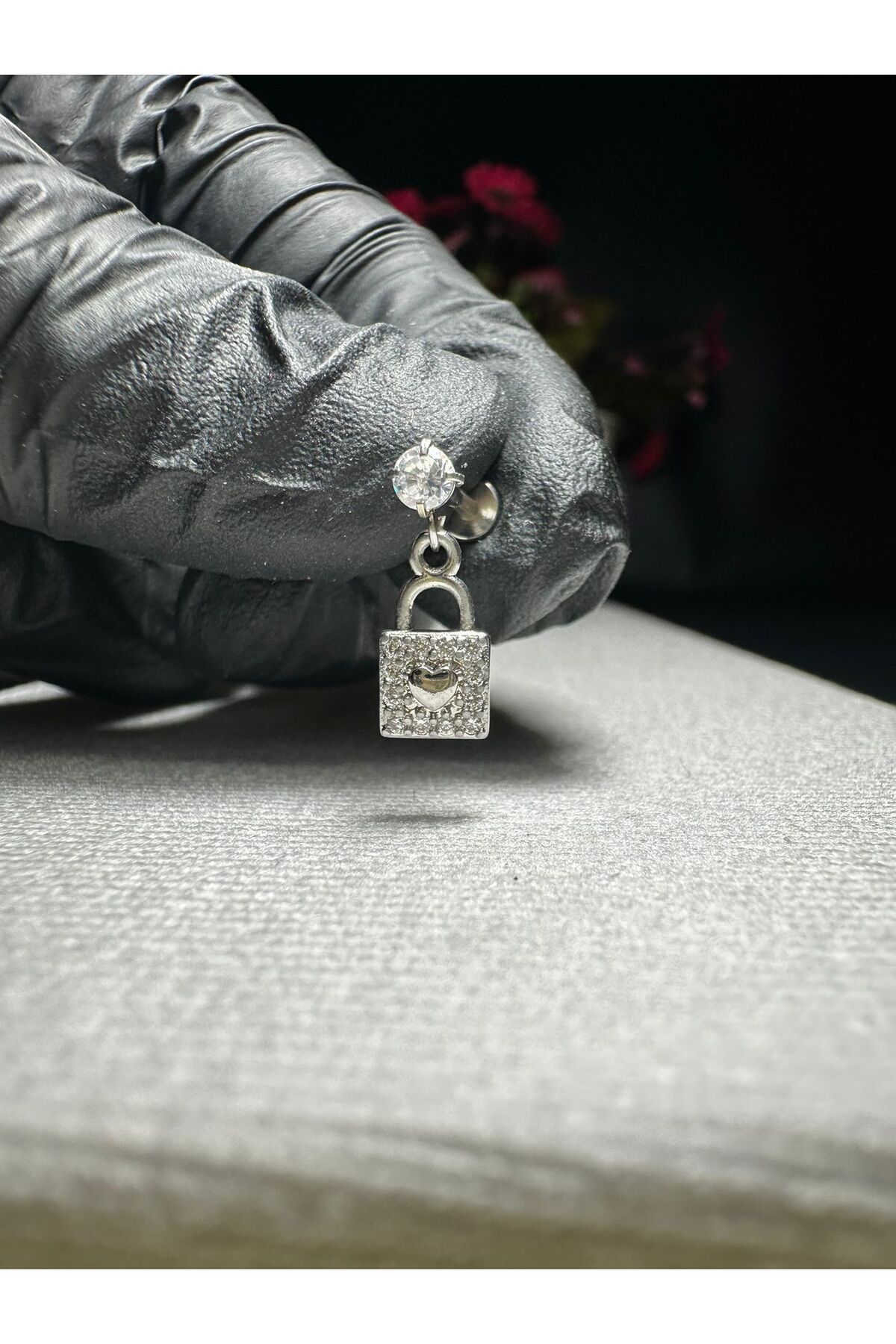 Mutenaura Cerrahi Çelik Tragus Piercing