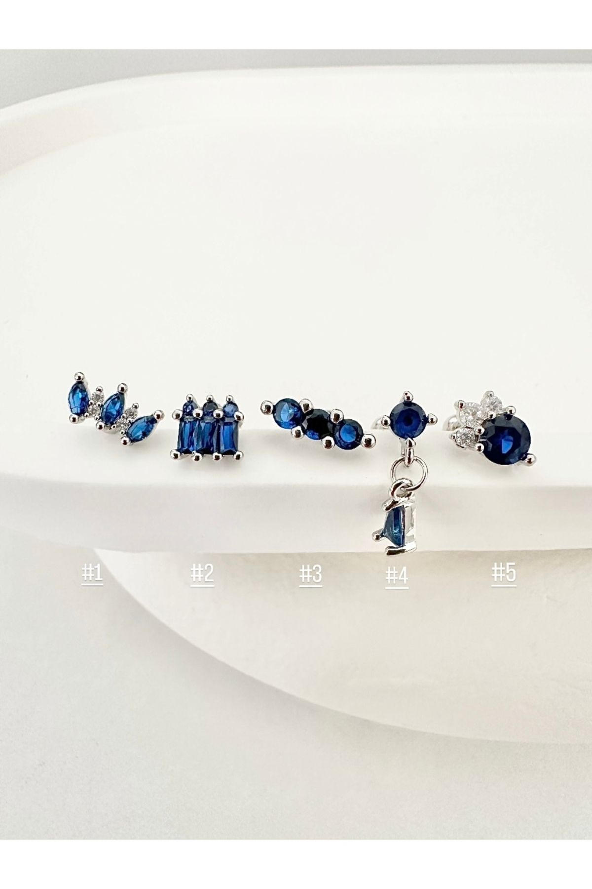 My Bellas Jewels Cerrahi Çelik Safir Renkli Zirkon Taşlı Piercing Küpe, Helix, Tragus, Flat, Lobe Uyumlu (1 Adet)