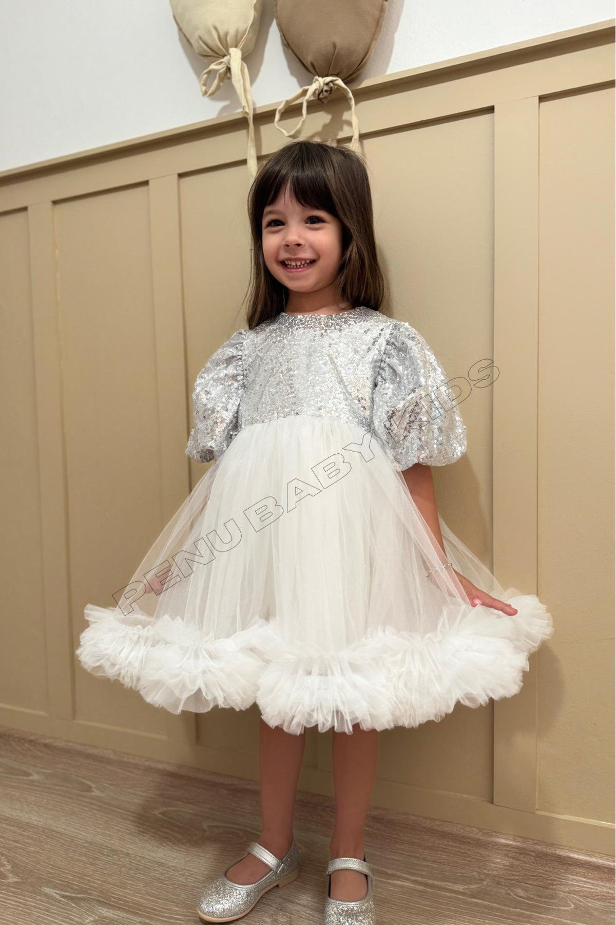 penu baby kids Gümüş Payet Detaylı Etek Ucu Fırfırlı Kız Çocuk Kız Bebek Abiye Elbise fotoğrafı 3 (önizleme)