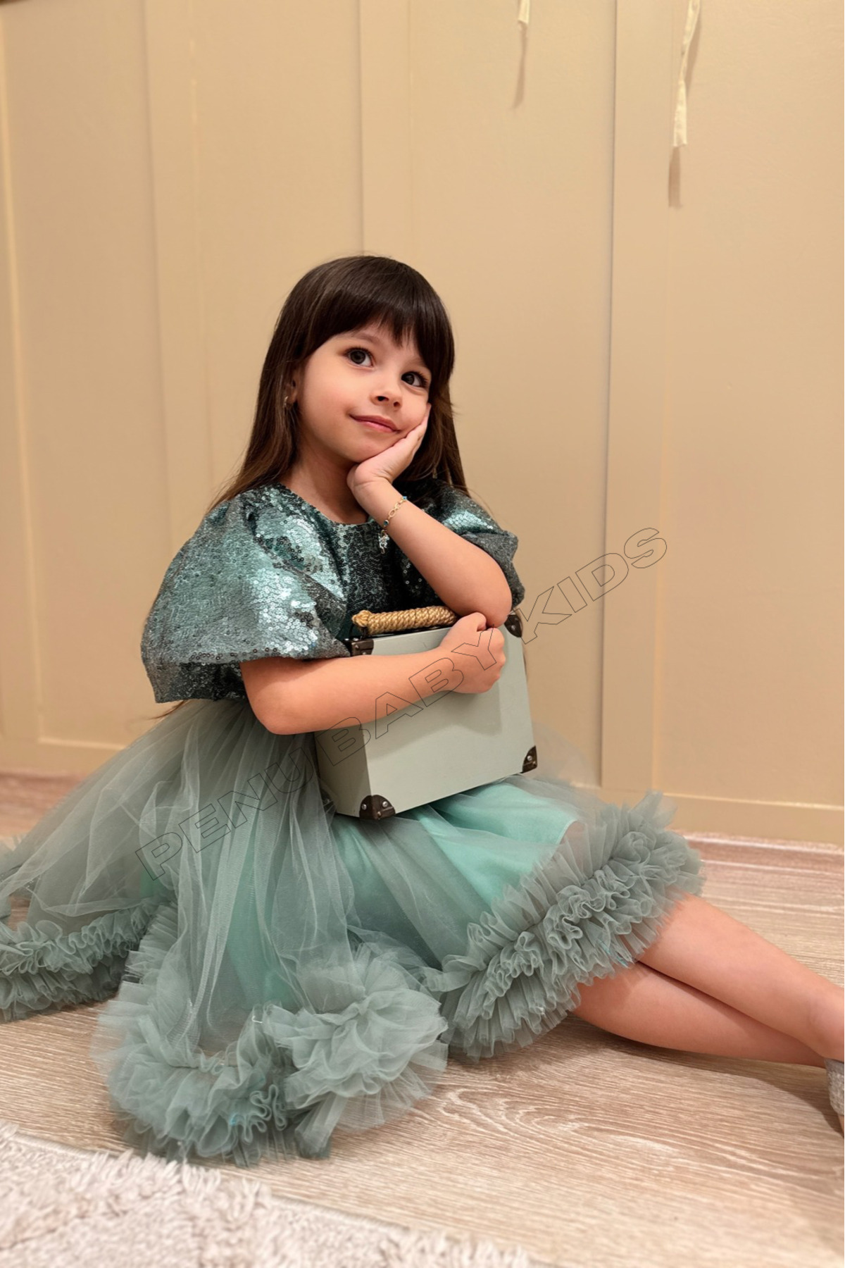 penu baby kids Yeşil Payet Detaylı Etek Ucu Fırfırlı Kız Çocuk Kız Bebek Abiye Elbise fotoğrafı 5 (önizleme)