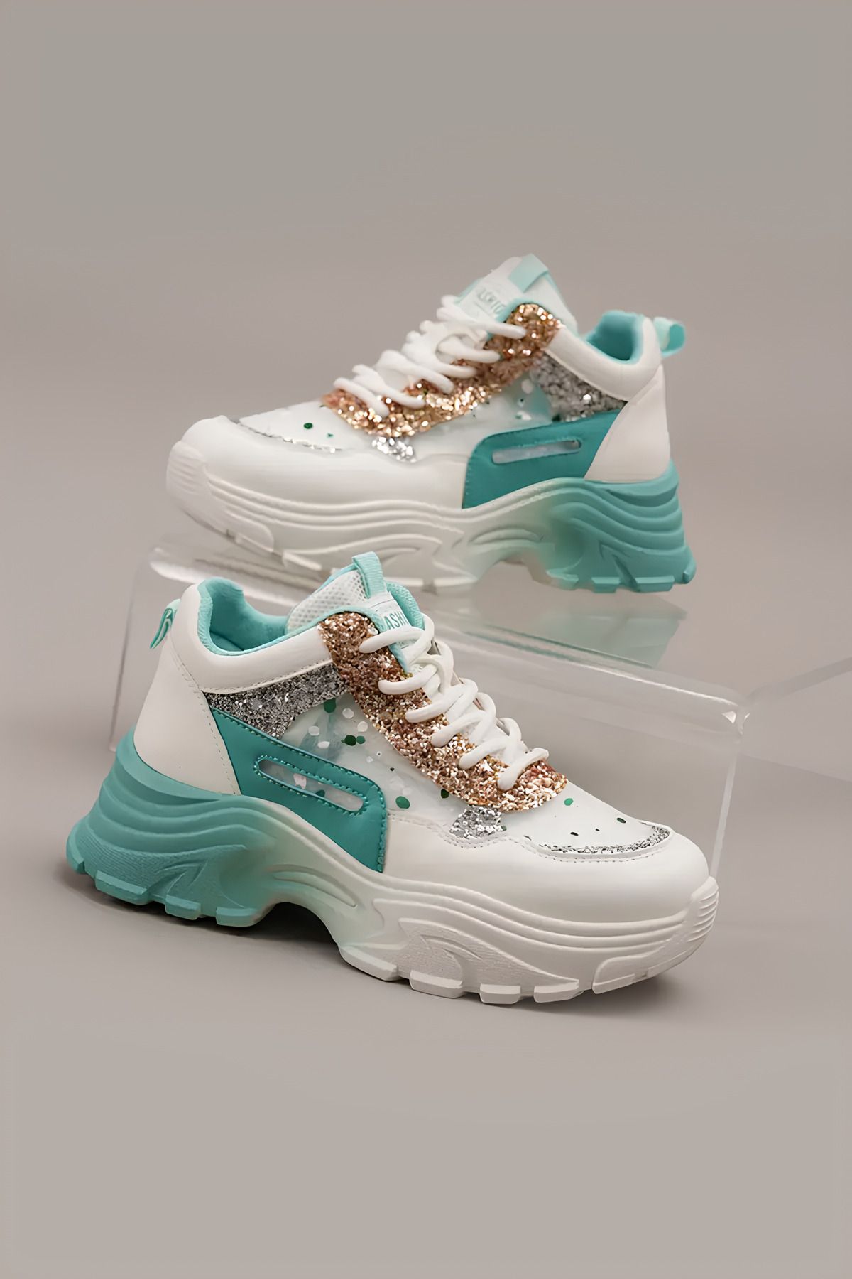 Ticen Kadın Beyaz-Turkuaz Işıltılı Chunky Sneaker – Kalın Tabanlı Glitır Detaylı Spor Ayakkabı