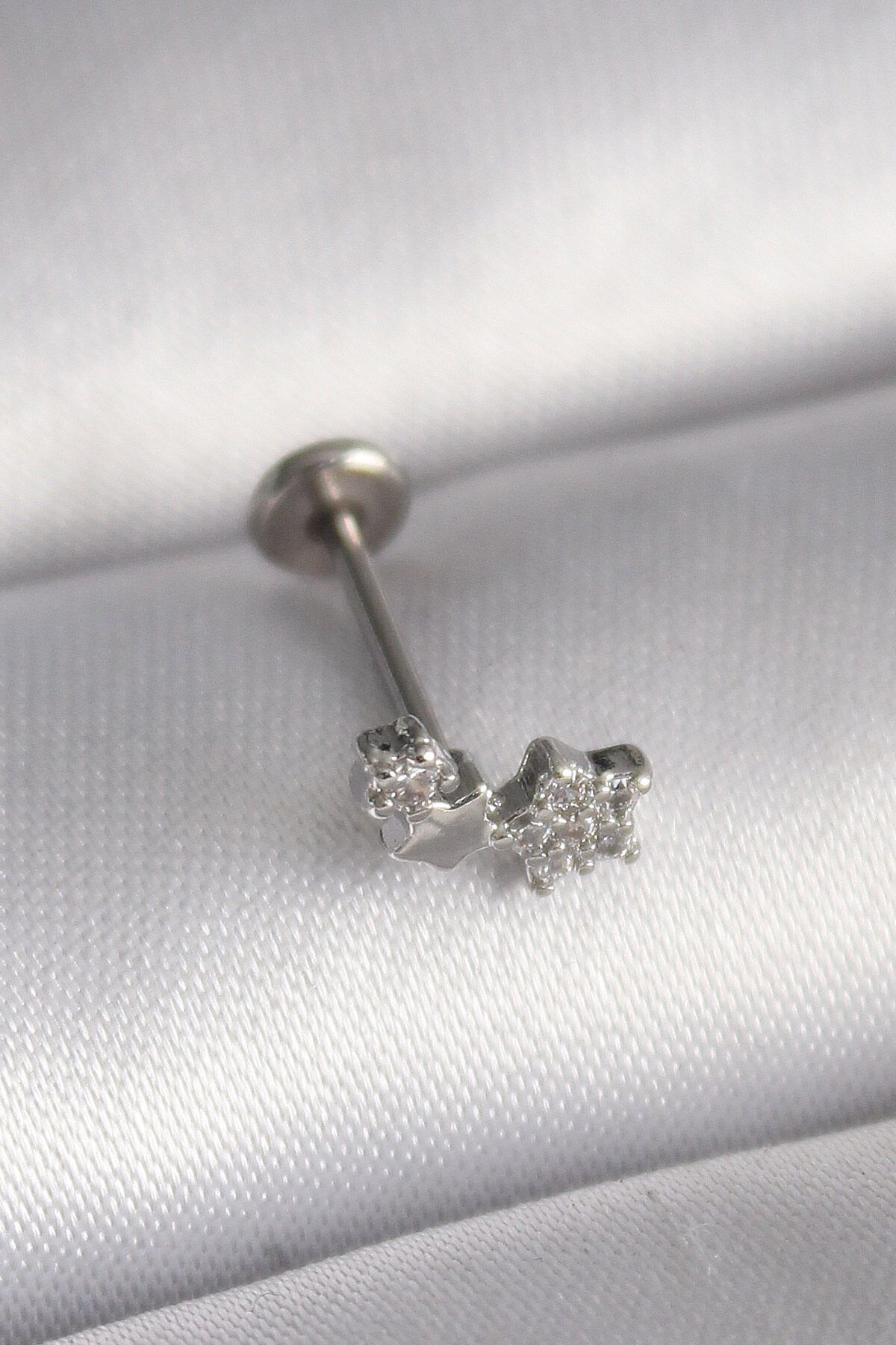 melfxxl eticaret 316L Çelik Gümüş Renk Zirkon Taşlı Yıldız Model Tragus Piercing - Lisinya