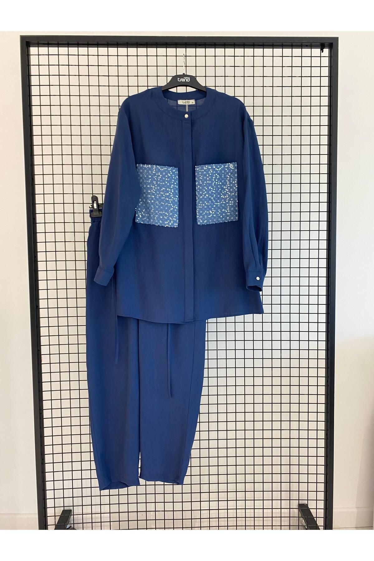 Armine TREND Hakim Yaka Düğmeli Göğüs Cepli Düğmeli Tunik Ve Boru Paça Kumaş Pantolon Alt-Üst Takım