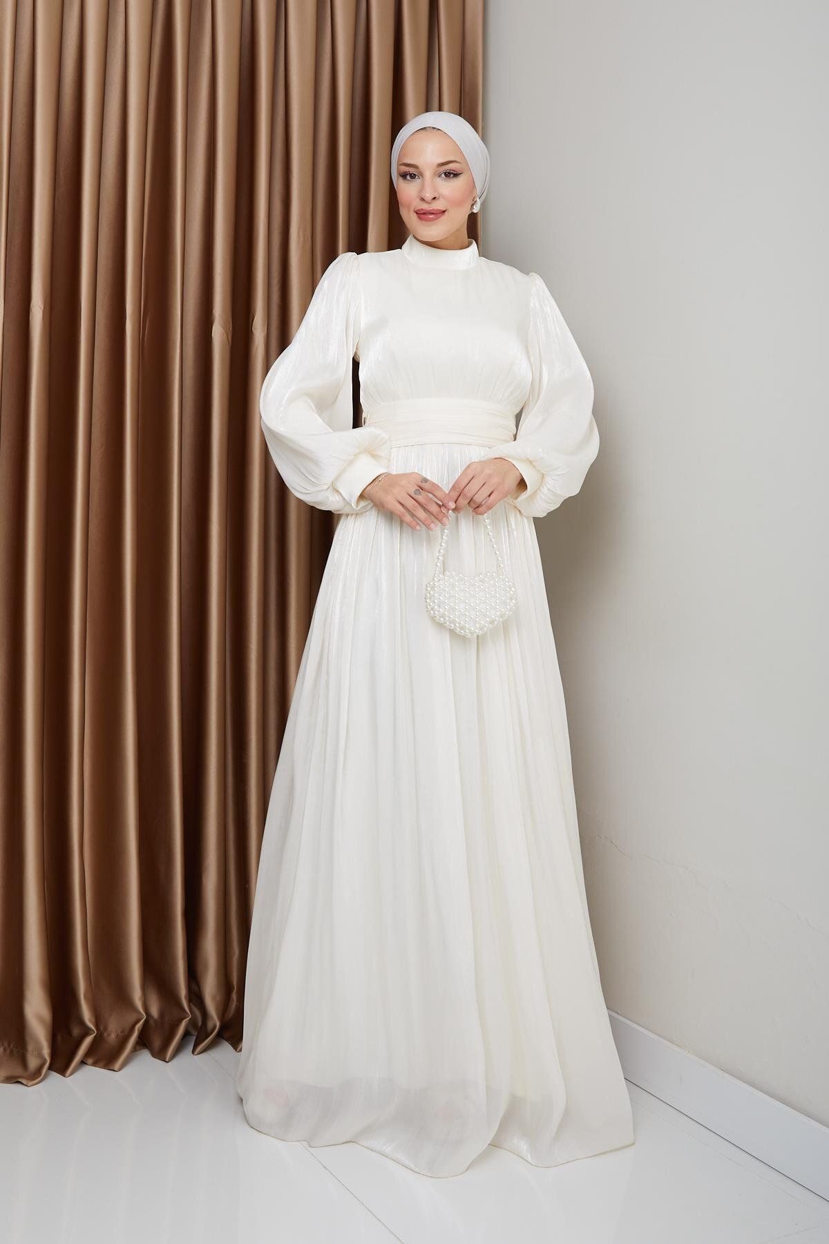 Olcay-Yoryo Seiden-Hijab-Abendkleid – mit Schärpe und Kordelzug-Detail ECRU 1225 4