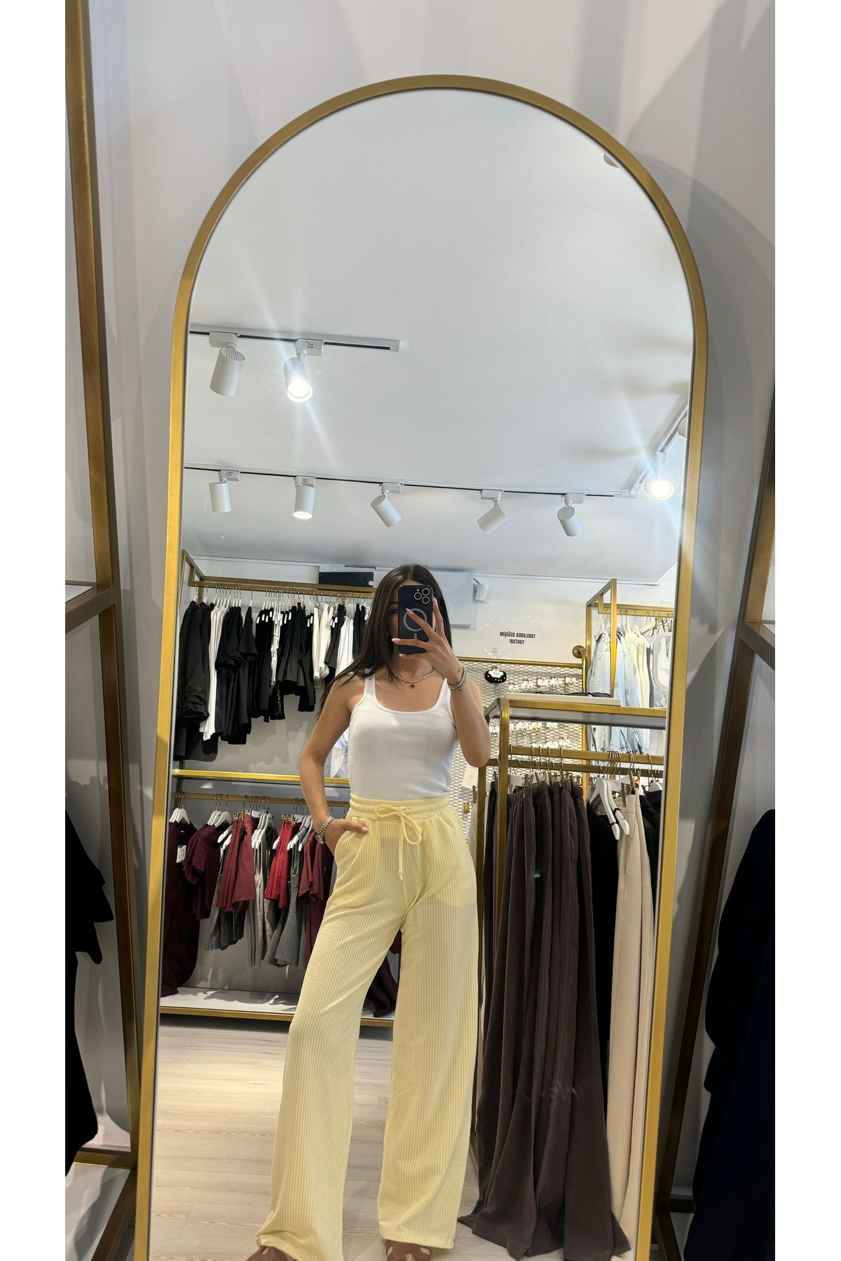 Boutique Mint Çizgili Sarı Pantolon